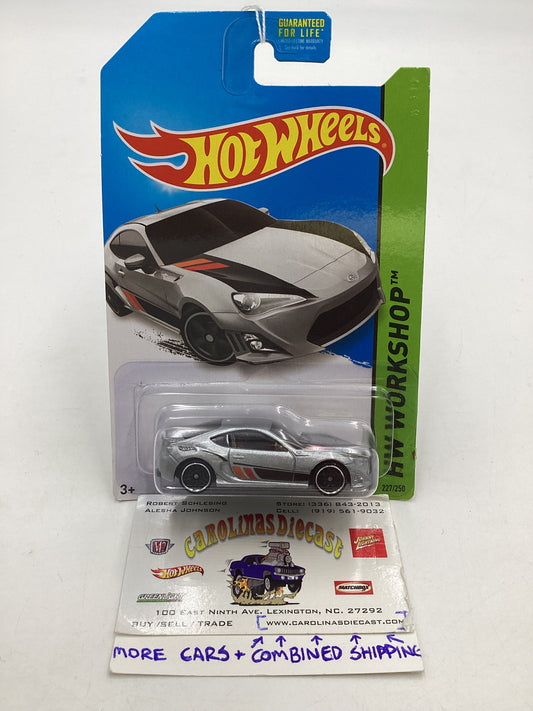 2014 Hot Wheels #227 Scion FR-S Silver 82A