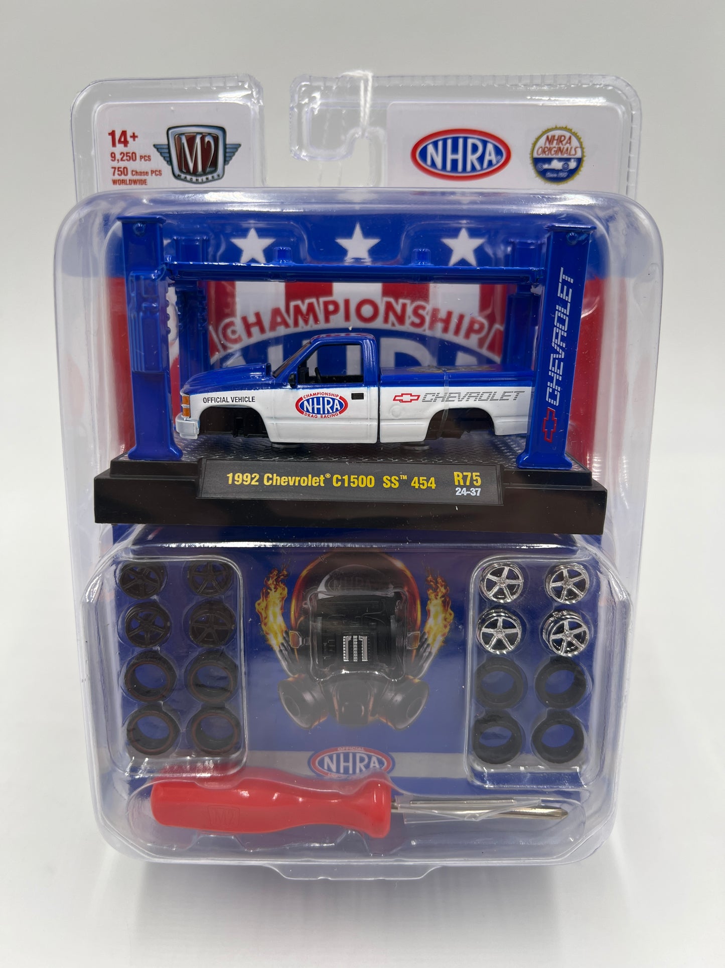 M2 Machines Model Kit 1992 Chevrolet C1500 SS 454 NHRA R75 202G