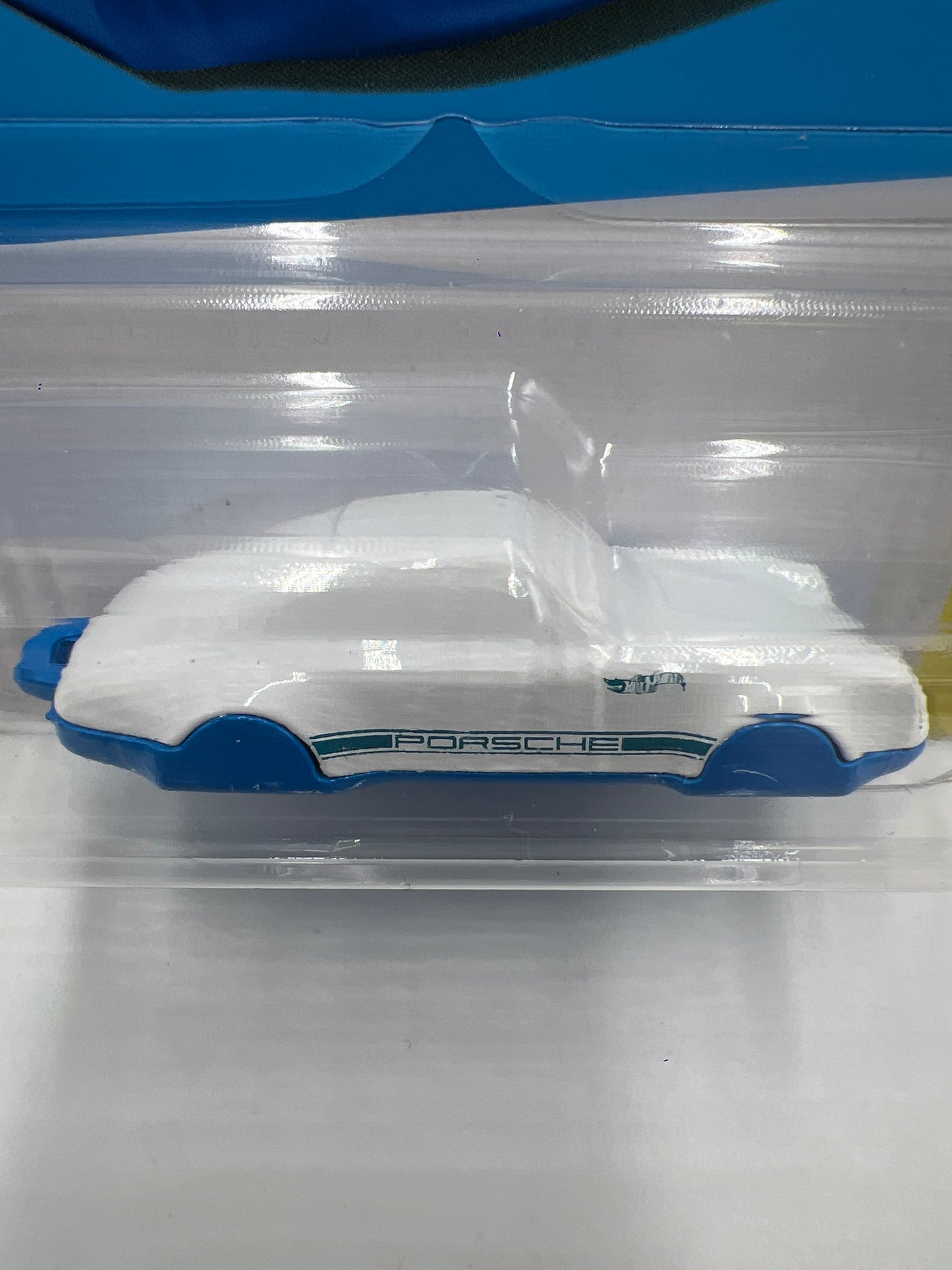 2024 Hot Wheels N Case #134 Porsche 911 Carrera Keychain White 100C