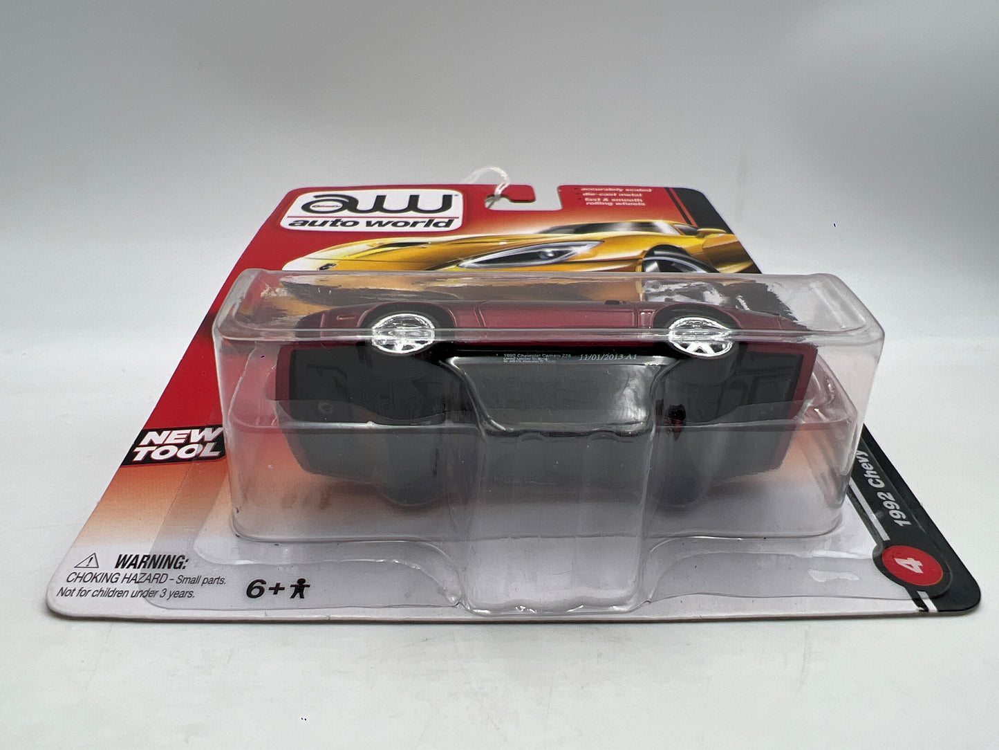 Auto World New Tool Ultra Red CHASE 1992 Chevy Camaro Z28 Red
