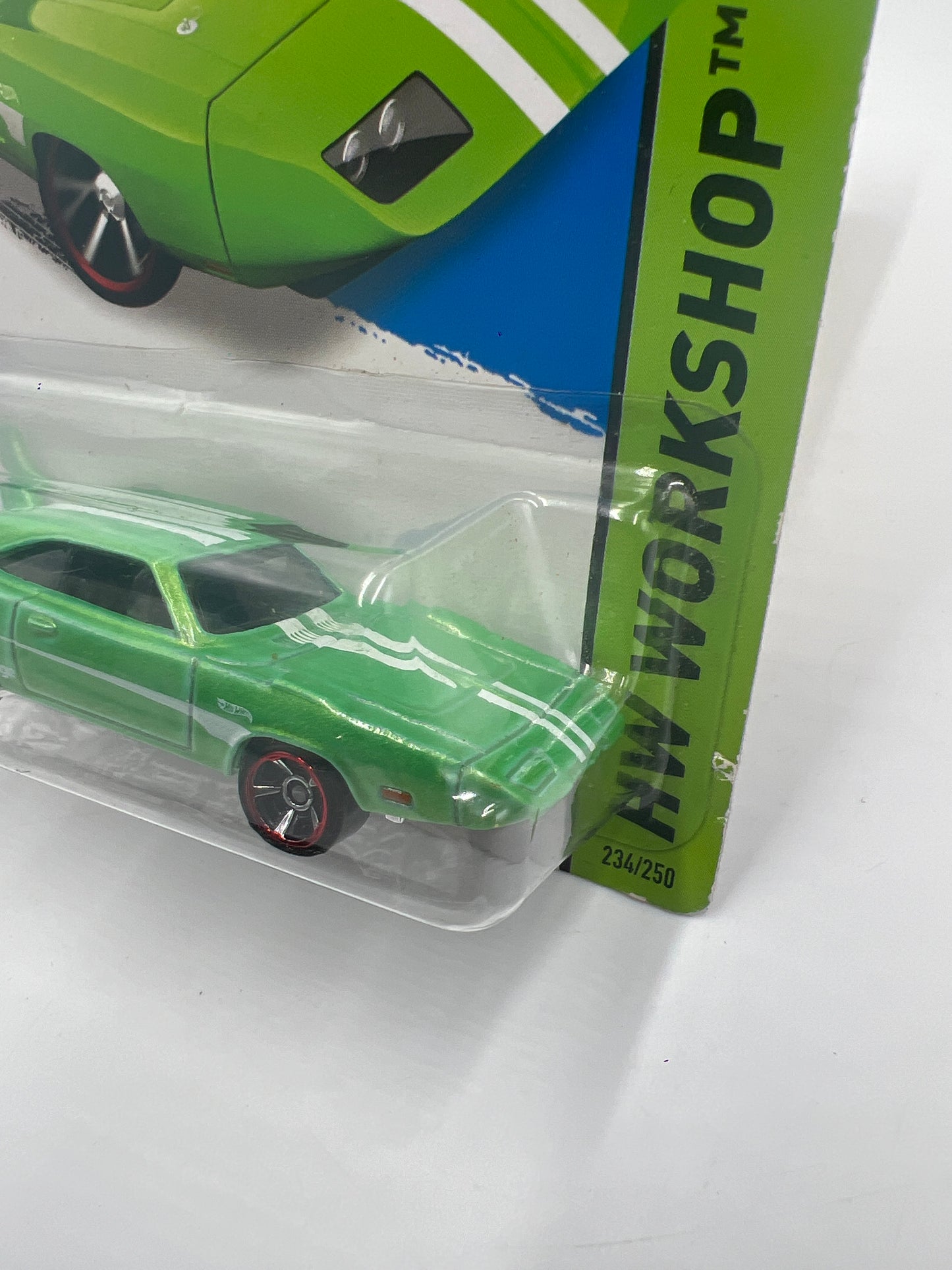 HW 2014 Hot wheels Workshop #234 69 Dodge Charger Daytona 40B *Card Not Perfect*