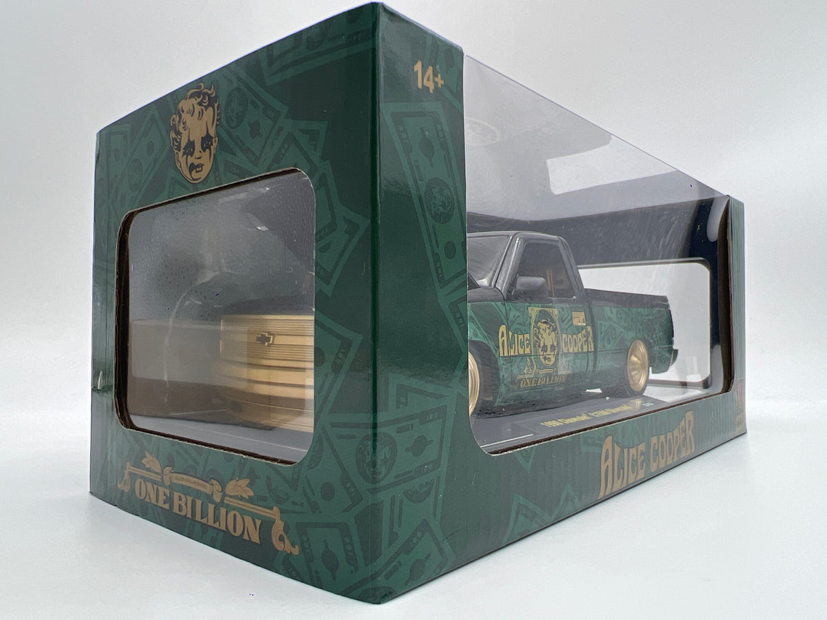 M2 Machines 1/24 Scale S47 Rock Legends CHASE Alice Cooper 1990 Chevrolet C1500 Silverado