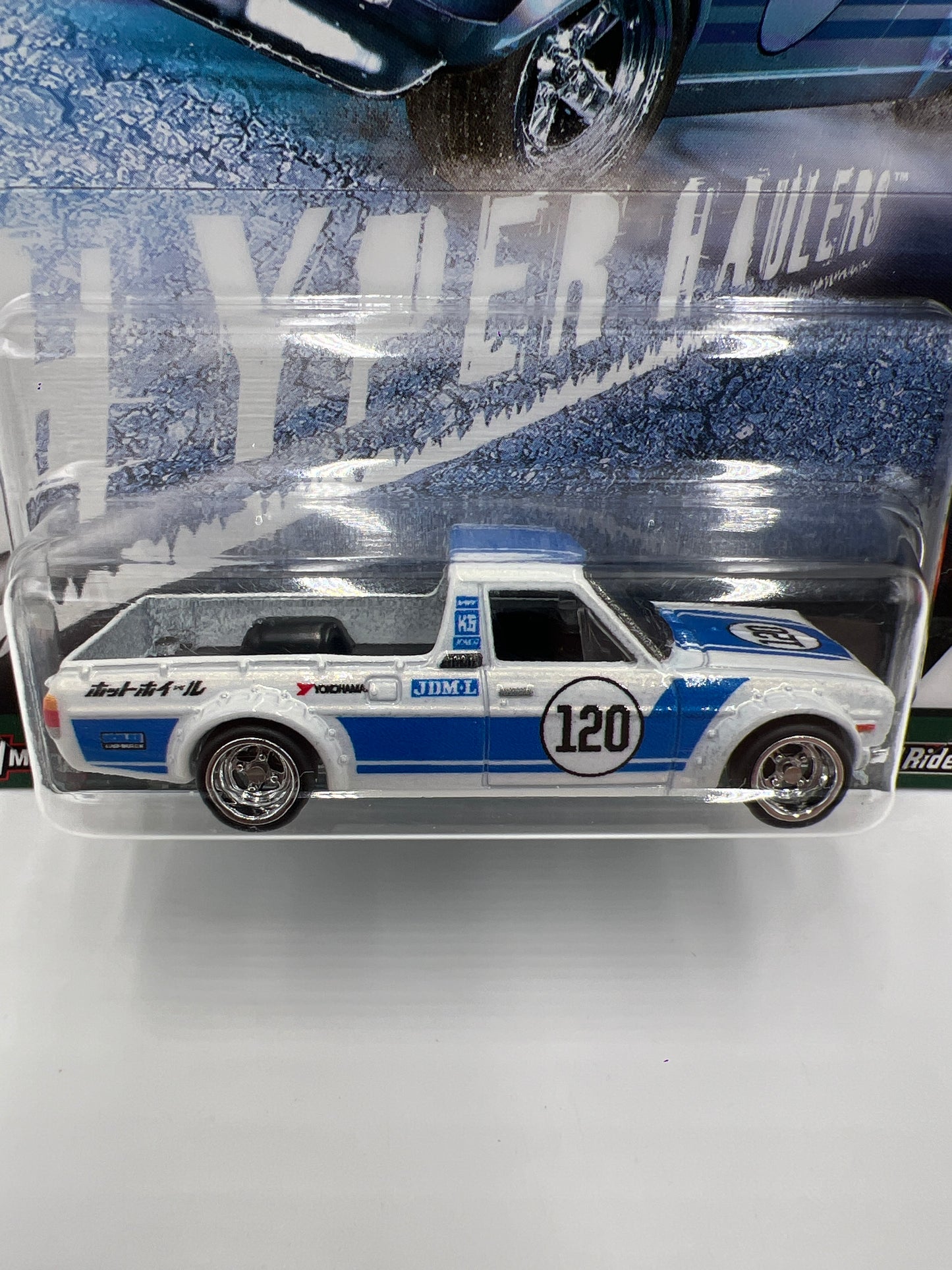 Hot Wheels Premium Hyper Haulers #5 75 Datsun Sunny Truck B120 White    242A