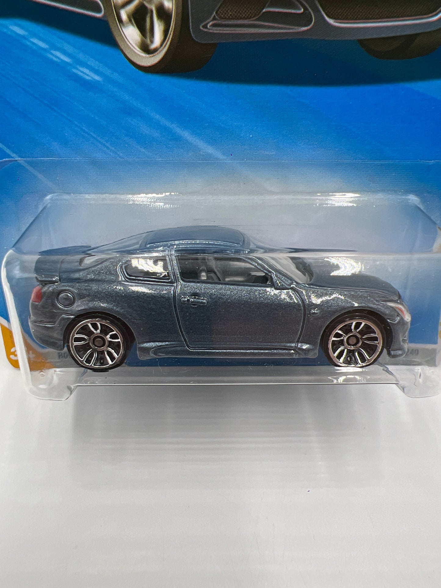 2010 Hot Wheels New Models #32 10 Infiniti G37 Blue W/Protector #2