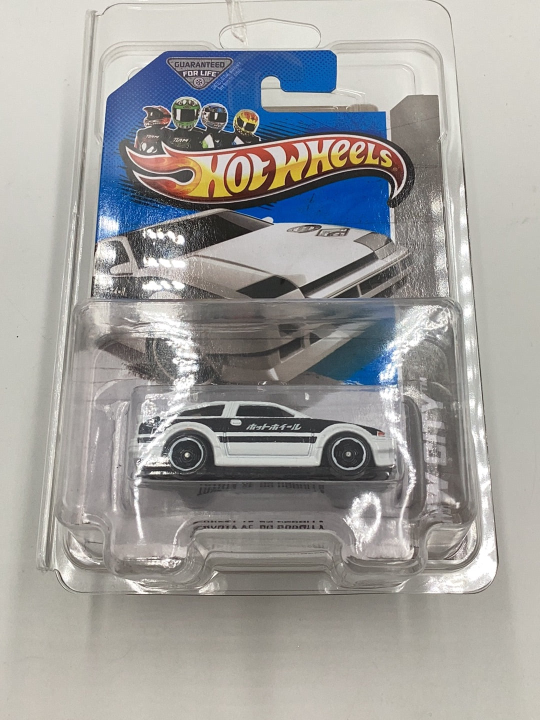 2013 hot wheels #23 Toyota AE 86 Corolla with protector