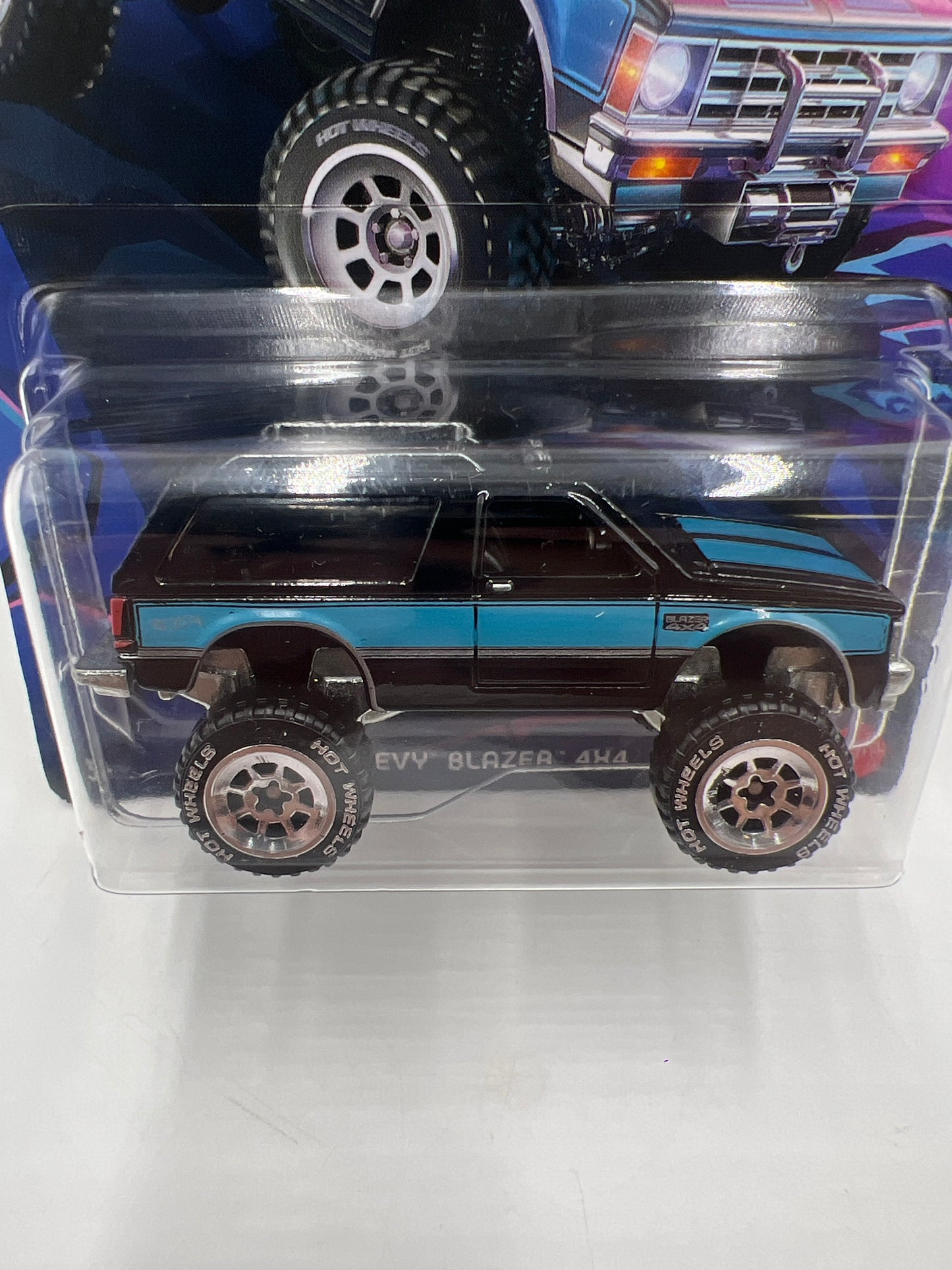 2024 Hot Wheels Tubular Trucks 2/5 Chevy Blazer 4x4 160H