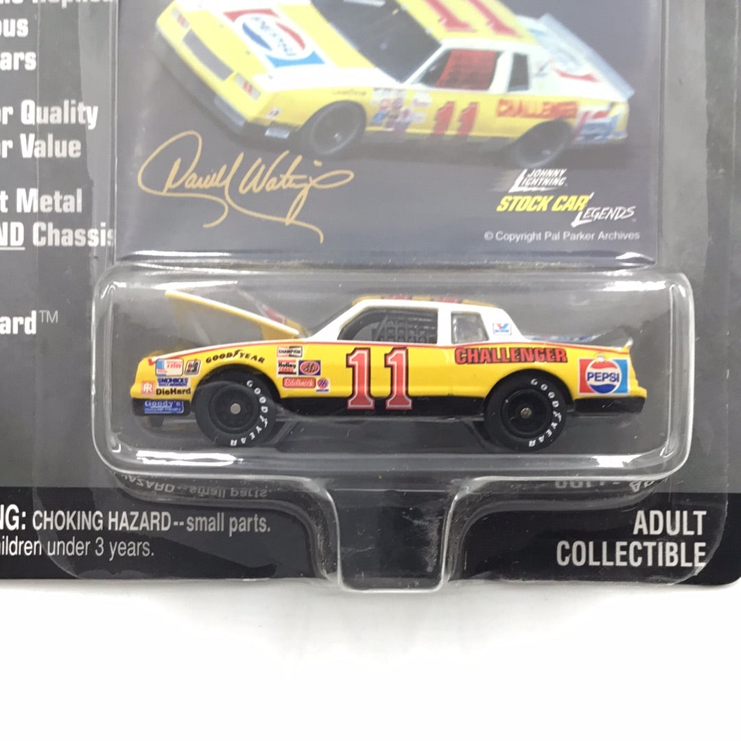 Johnny lightning Stock Car Legends #11 Darrell Waltrip Monte Carlo PP1