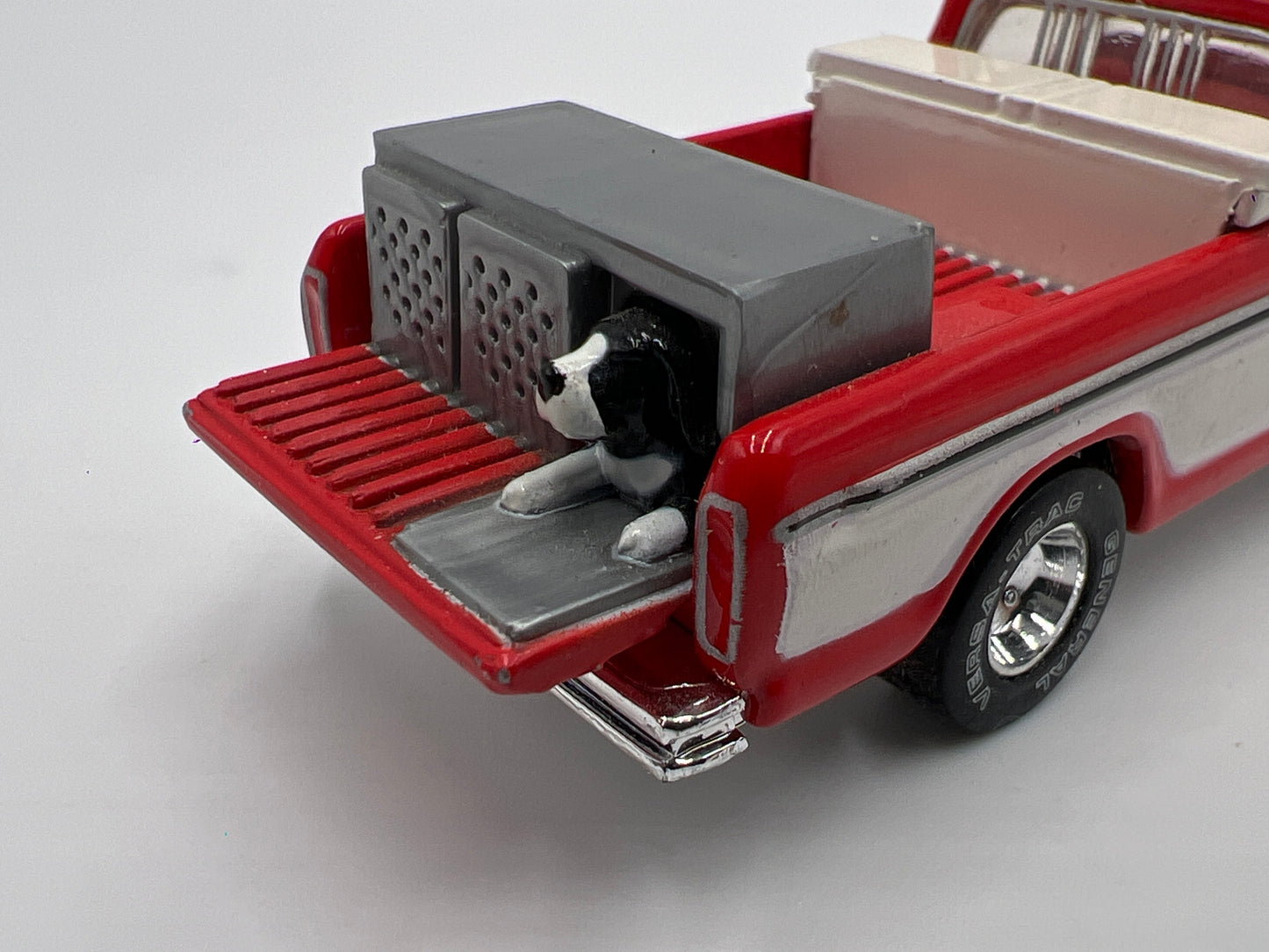 Hot Wheels 1/64 Premium Black Box Sam Walton 1979 Ford F-150 Red W/Dog Loose