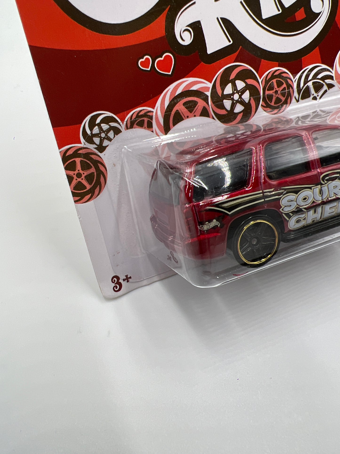 Hot Wheels Sweet Rides #1 07 Chevy Tahoe Red Sour Cherry 152D