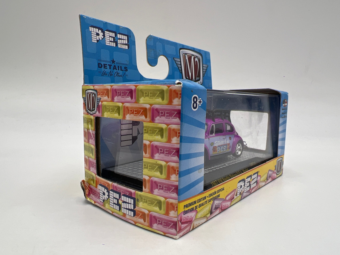 M2 Machines Walmart Exclusive Pez 1967 VW Beetle Deluxe USA Model Purple WMTS13