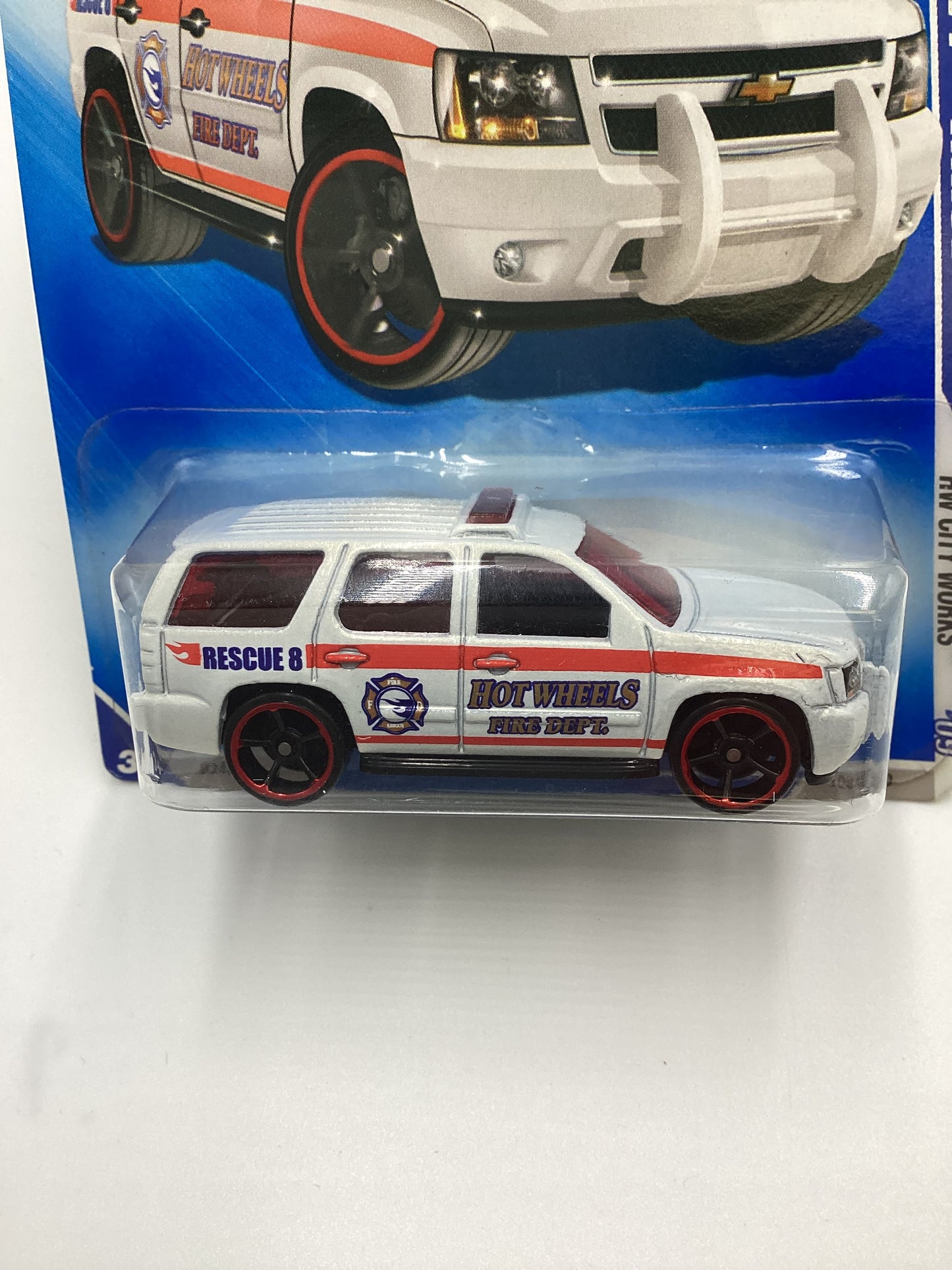 2009 Hot Wheels #108 07 Chevy Tahoe Fire Dept. White 17C Factory Sealed