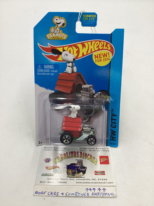 2014 Hot Wheels #88 Snoopy 123F