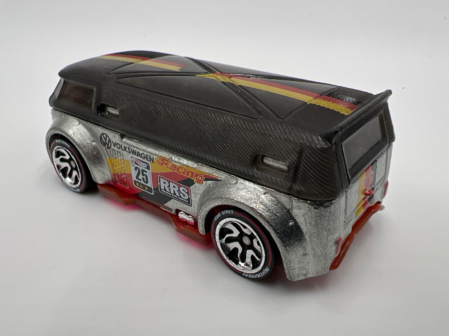 Hot Wheels iD Nightburnerz Series 1 #5 Volkswagen T1-GTR Silver