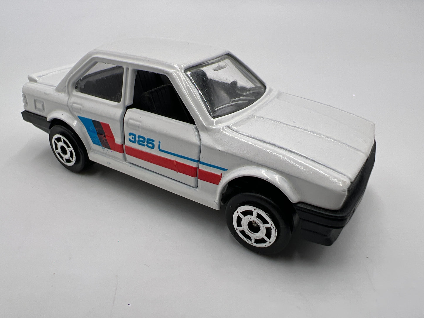 Majorette No. 229 BMW 325i White Loose