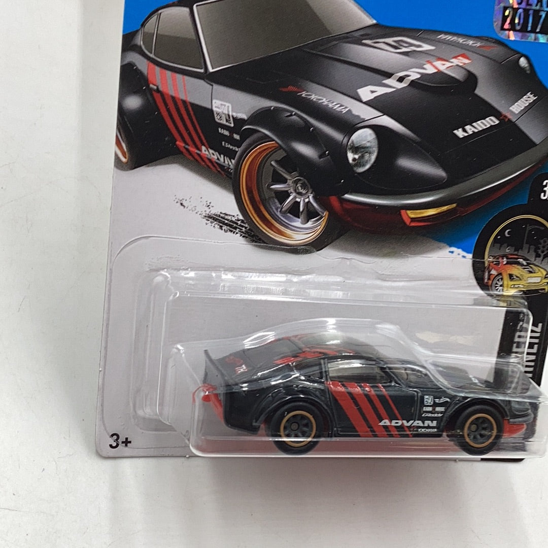 2017 hot wheels Super Treasure Hunt FACTORY SEALED Nissan Fairlady Z 3/10 with protector