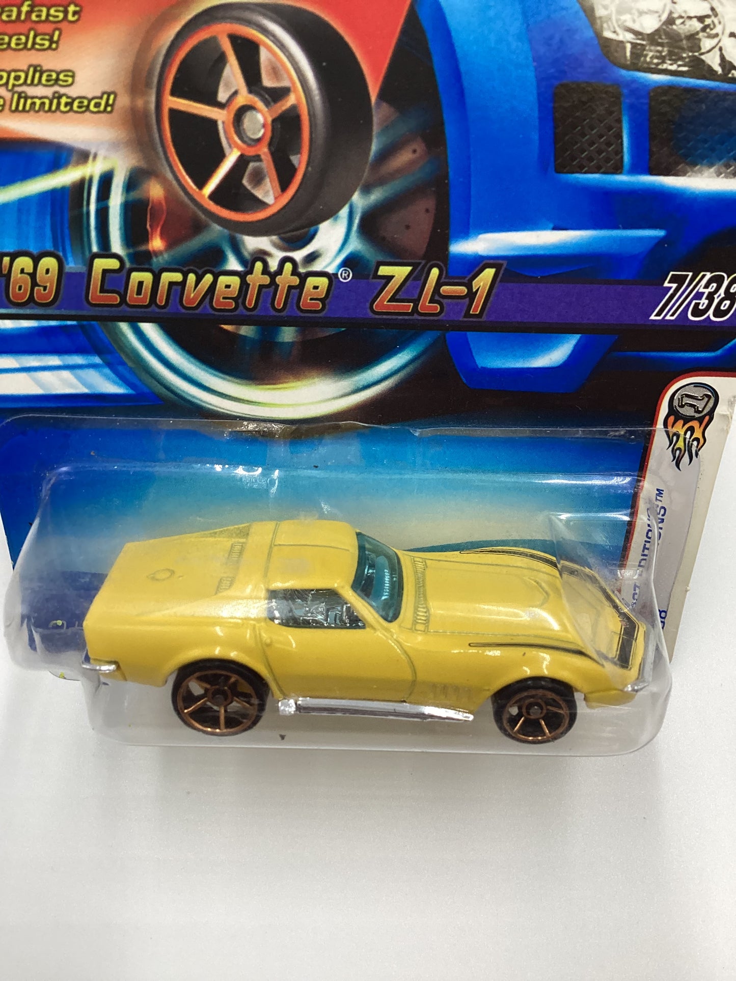 2006 Hot Wheels #007 69 Corvette ZL-1 Yellow faster than ever FTE 2C