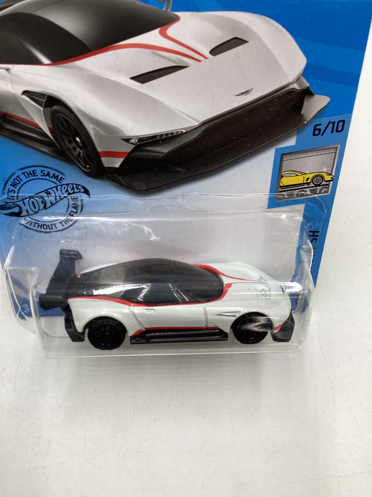 2020 Hot Wheels #088 Aston Martin Vulcan 106C