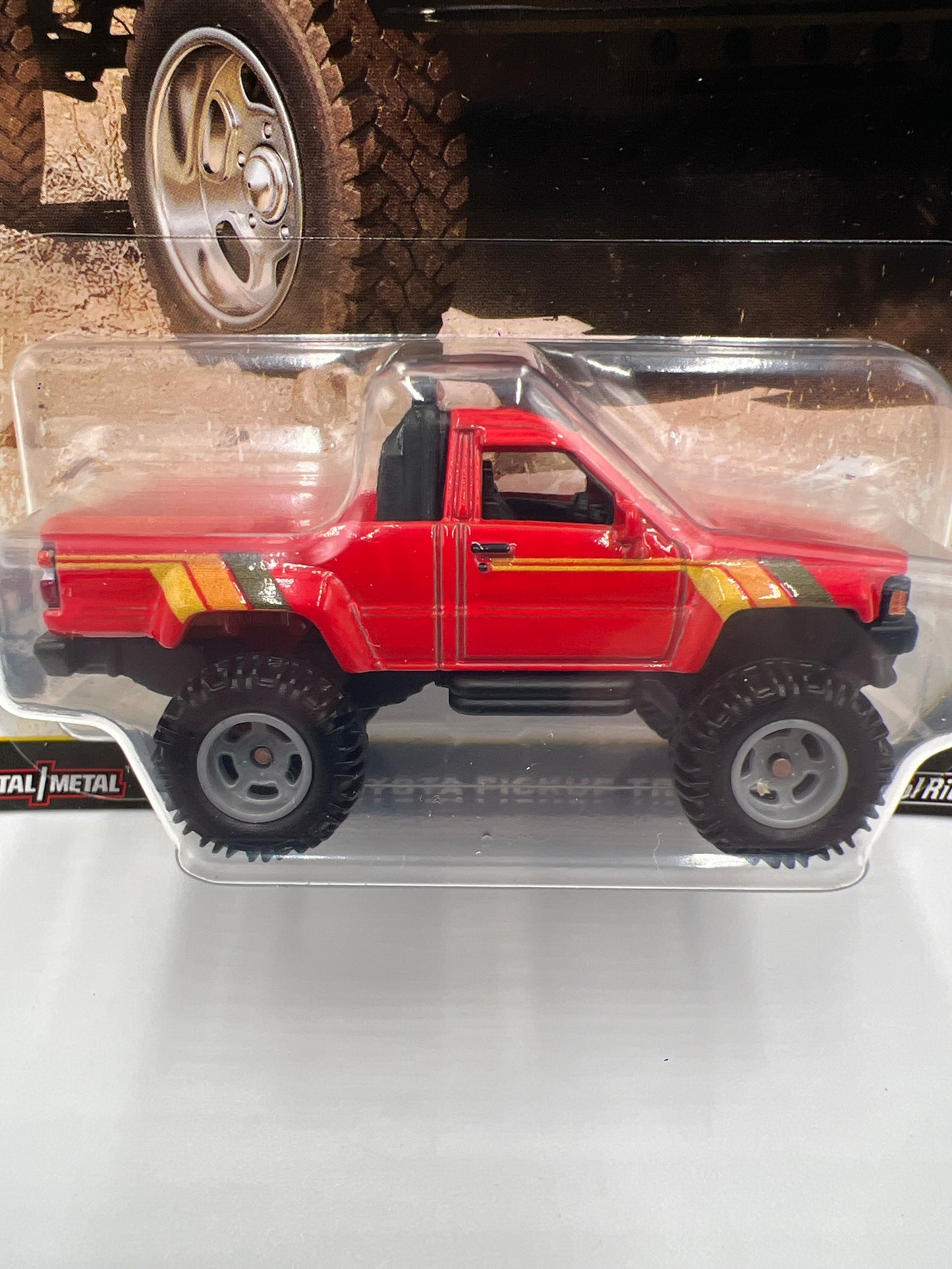 2025 Hot Wheels Car Culture HW Off Road #1 1987 Toyota Pickup Truck Red 257B