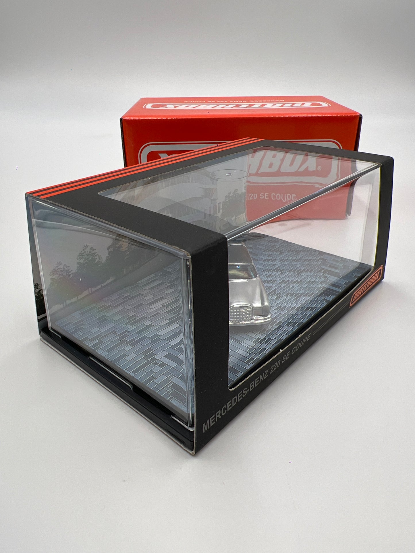 Matchbox Mattel Creations Mercedes-Benz 220 SE Coupe Silver