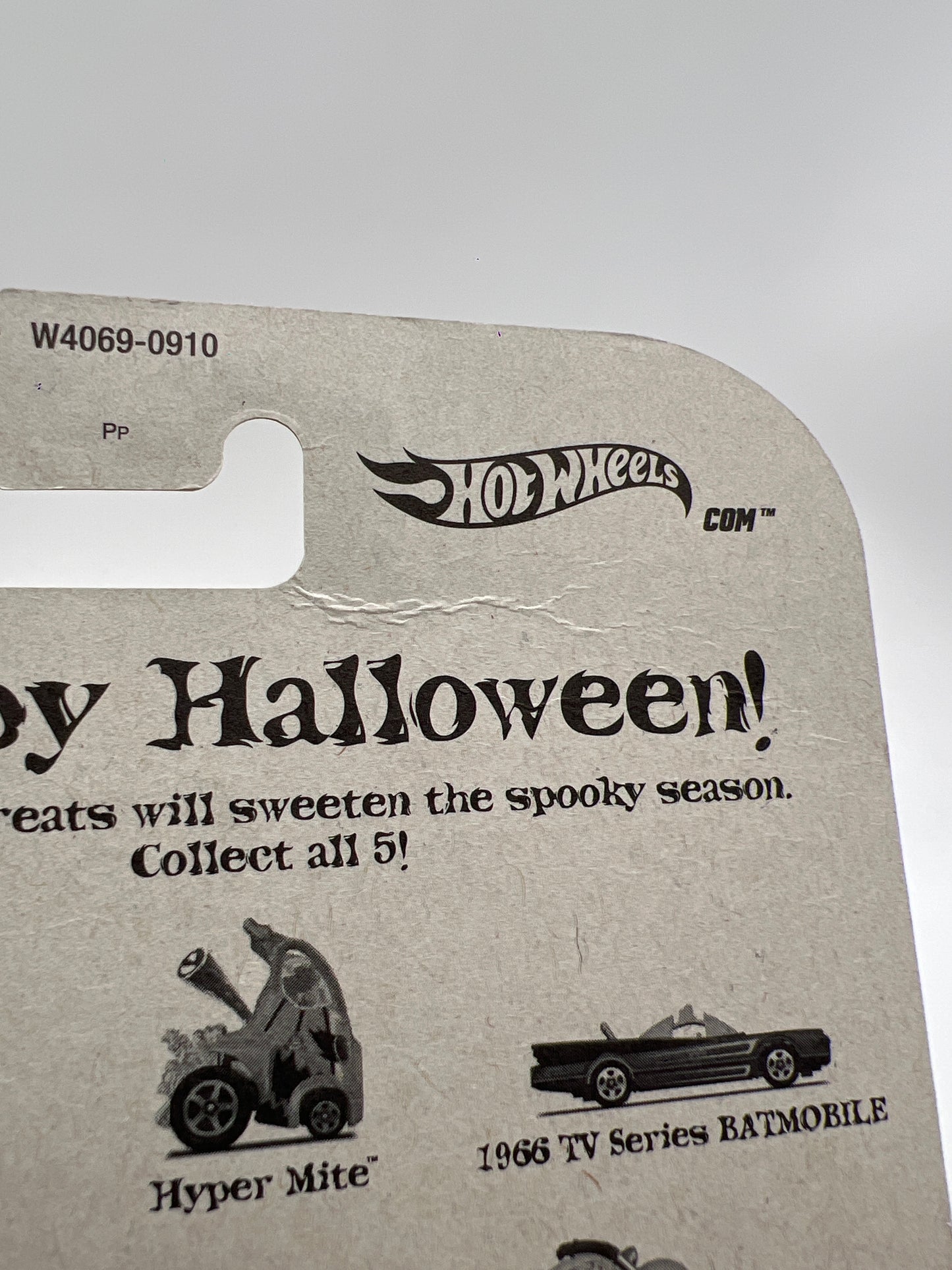 2012 Hot Wheels Kroger Exclusive Happy Halloween Set #3 1966 TV Series Batmobile Purple W/Protector