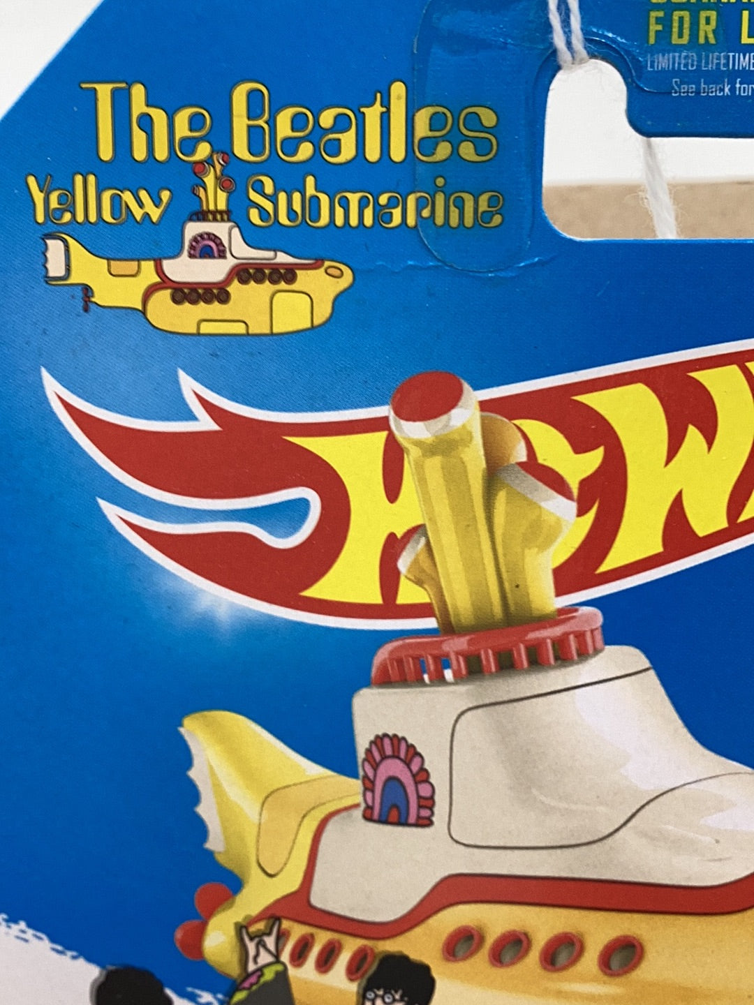 2016 Hot Wheels #225 The Beatles yellow submarine 120C