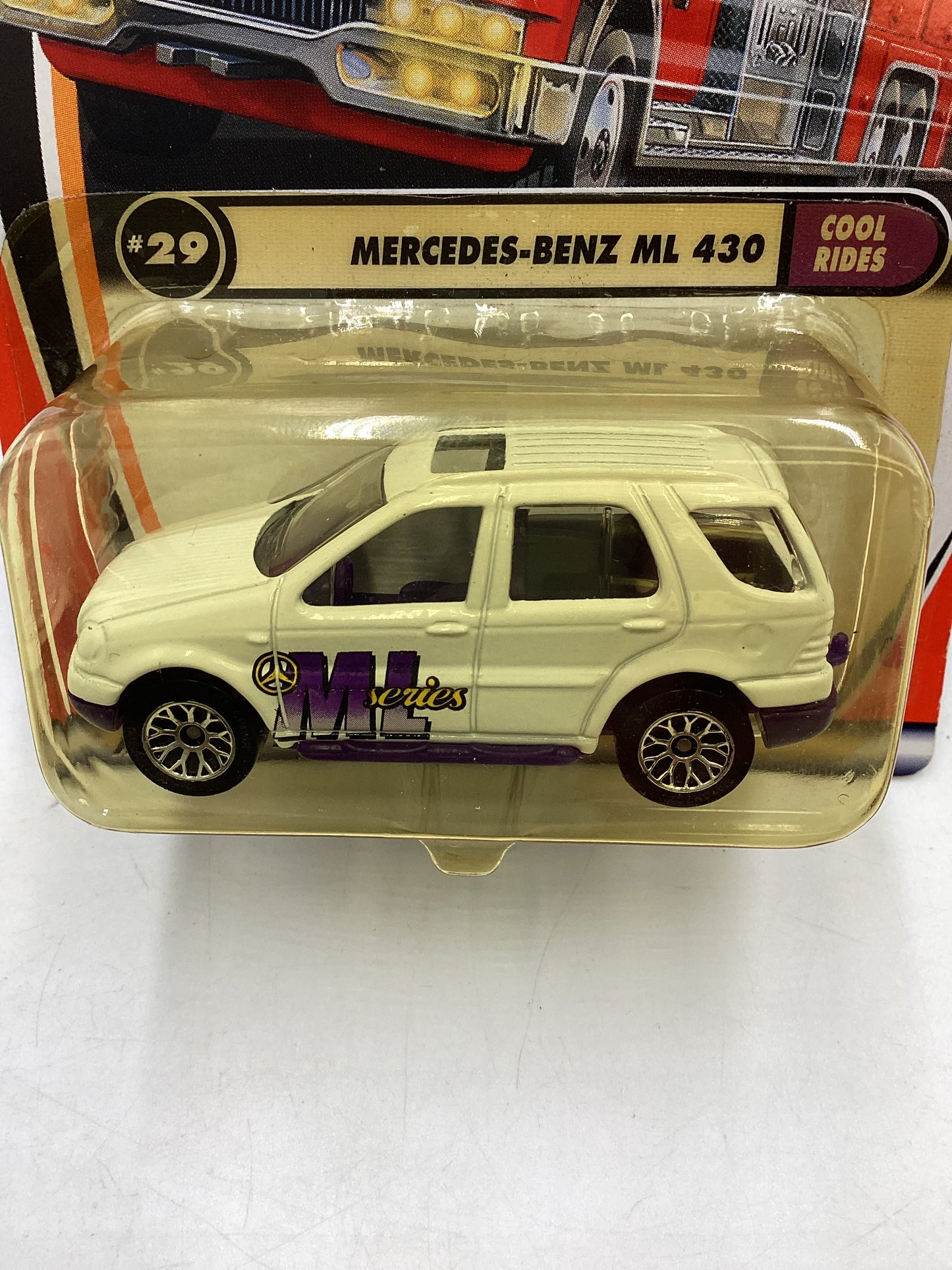 Matchbox #29 MBX Cool Rides Mercedes-Benz ML 430 White 210C