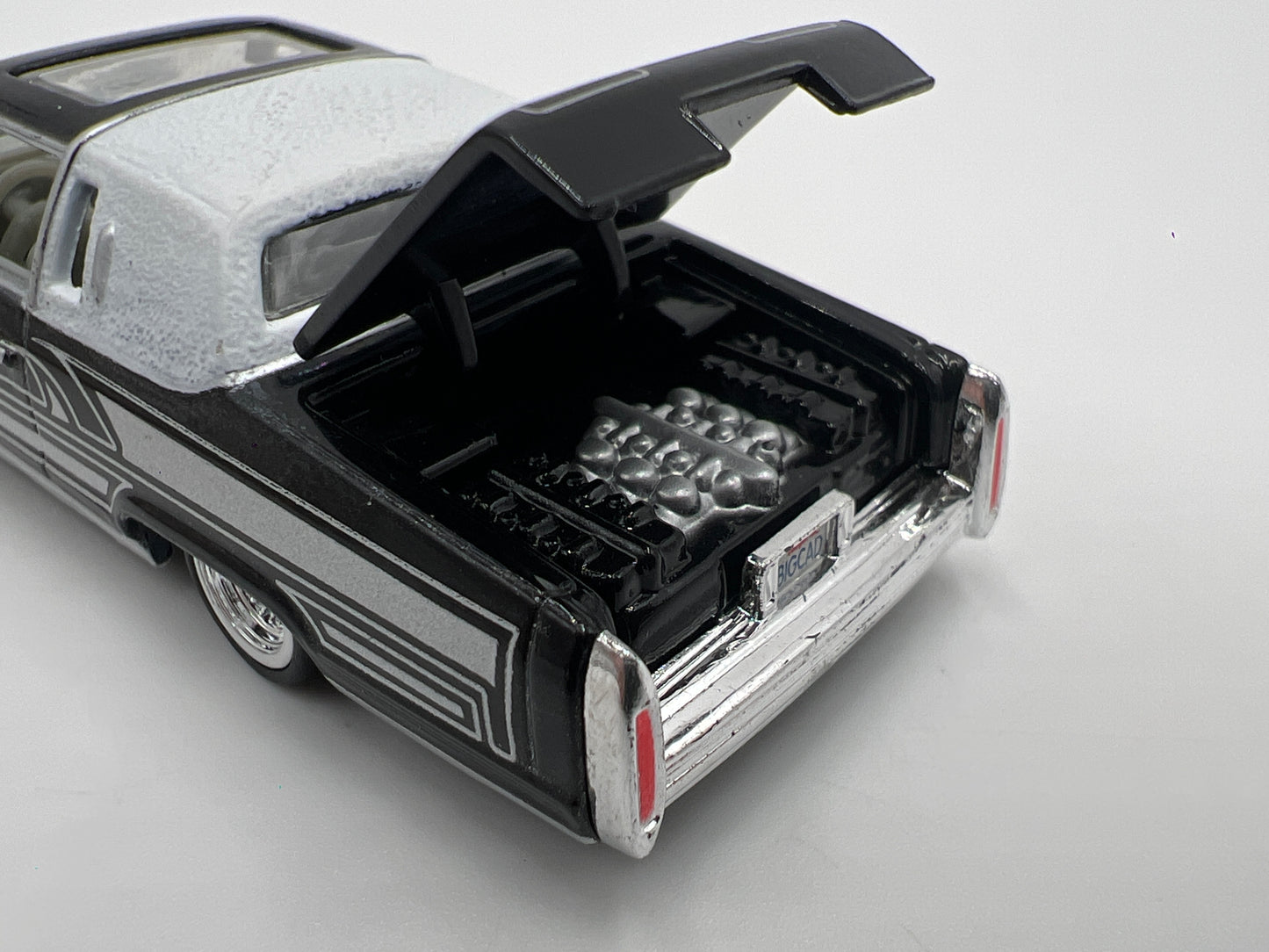 Revell 1/64 Lowrider Magazine #122 81 Cadillac Coupe DeVille Black/Silver Loose Working Suspension