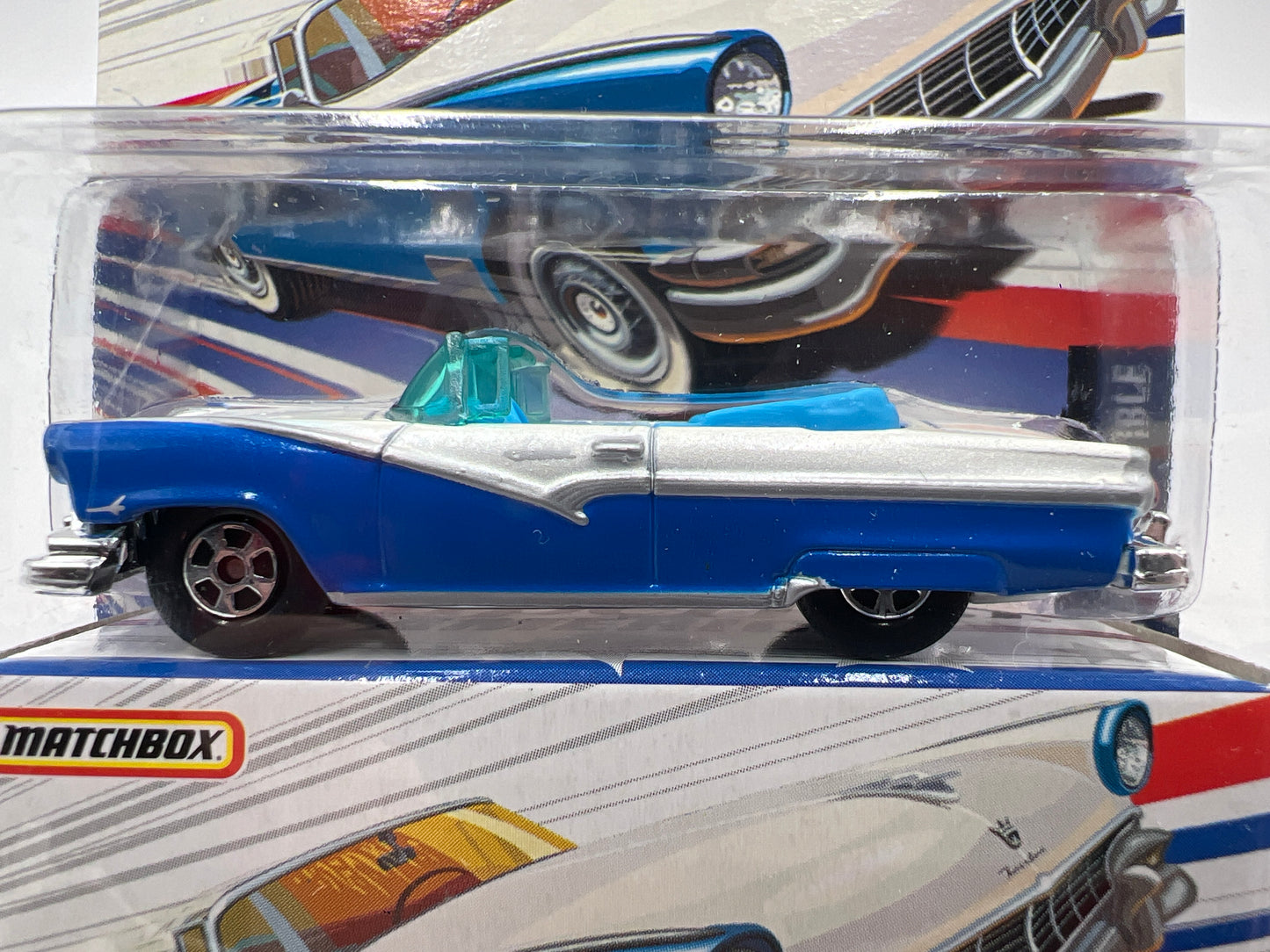 Matchbox Superfast America #8 1956 Ford Sunliner Convertible Blue/White 173A