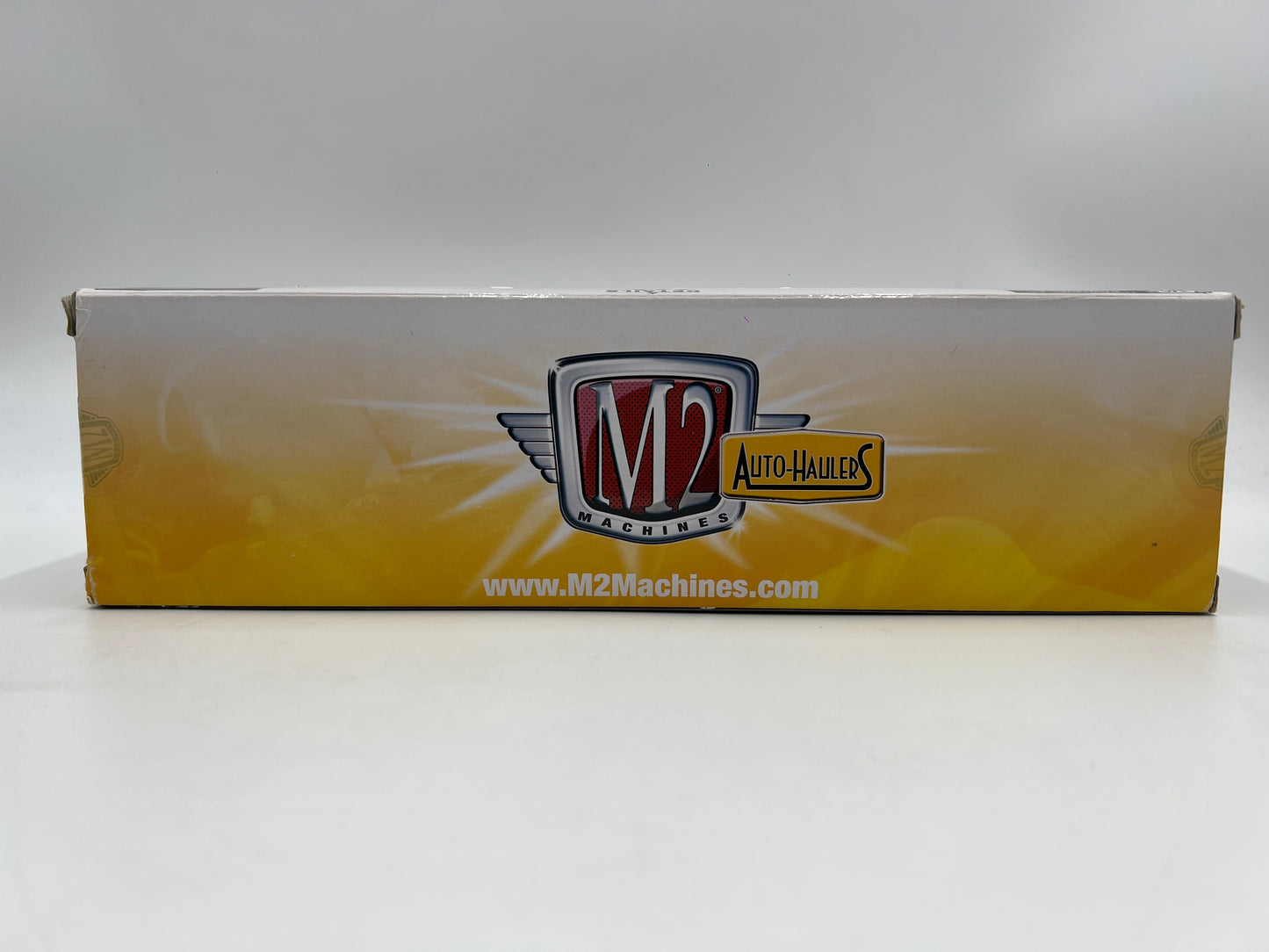 M2 Machines Premium Edition Auto Haulers 1966 Ford C-600 & 1966 Ford Mustang Fastback 2+2 R21