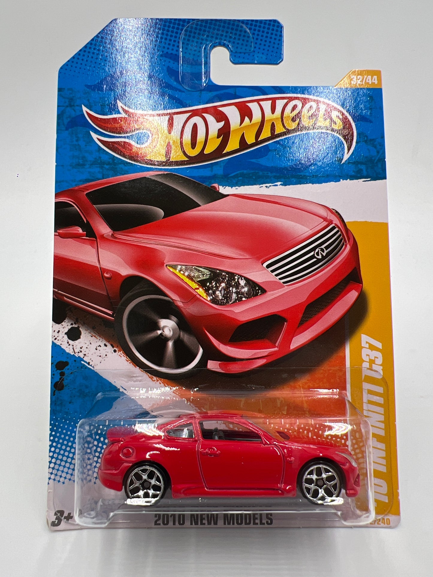 2010 Hot Wheels New Models #32 10 Infiniti G37 Red W/Protector