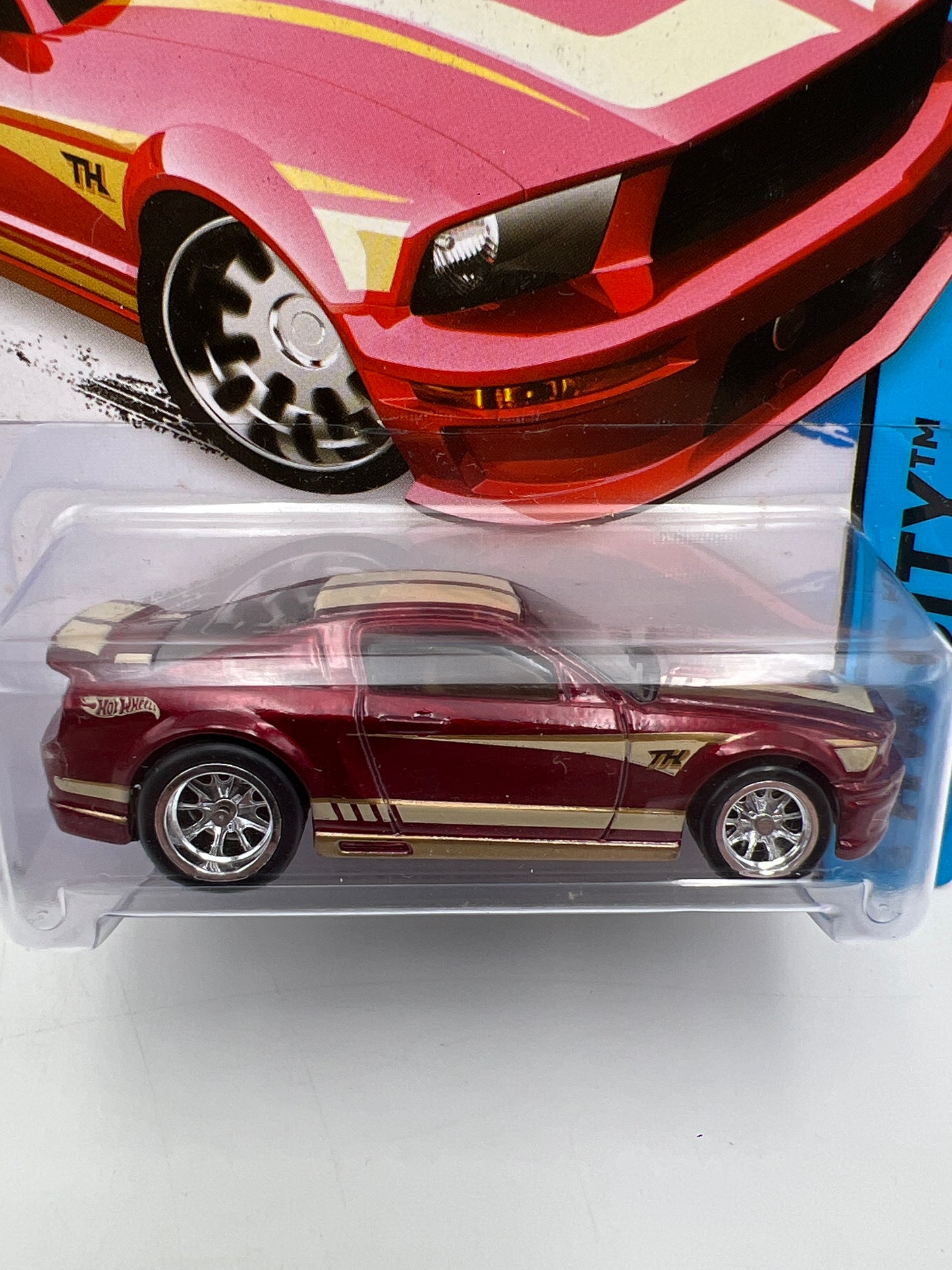 2014 Hot Wheels Super Treasure Hunt #95 07 Ford Mustang Red W/Protector