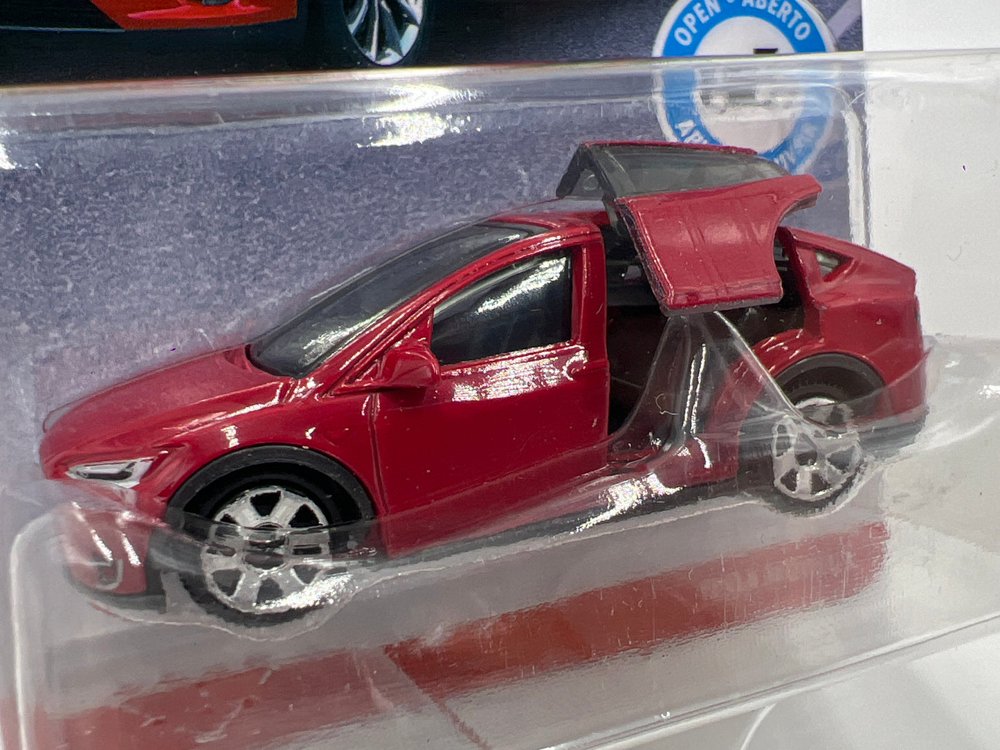 Matchbox Moving Parts MBX Road Trip Tesla Model X Red W/Protector