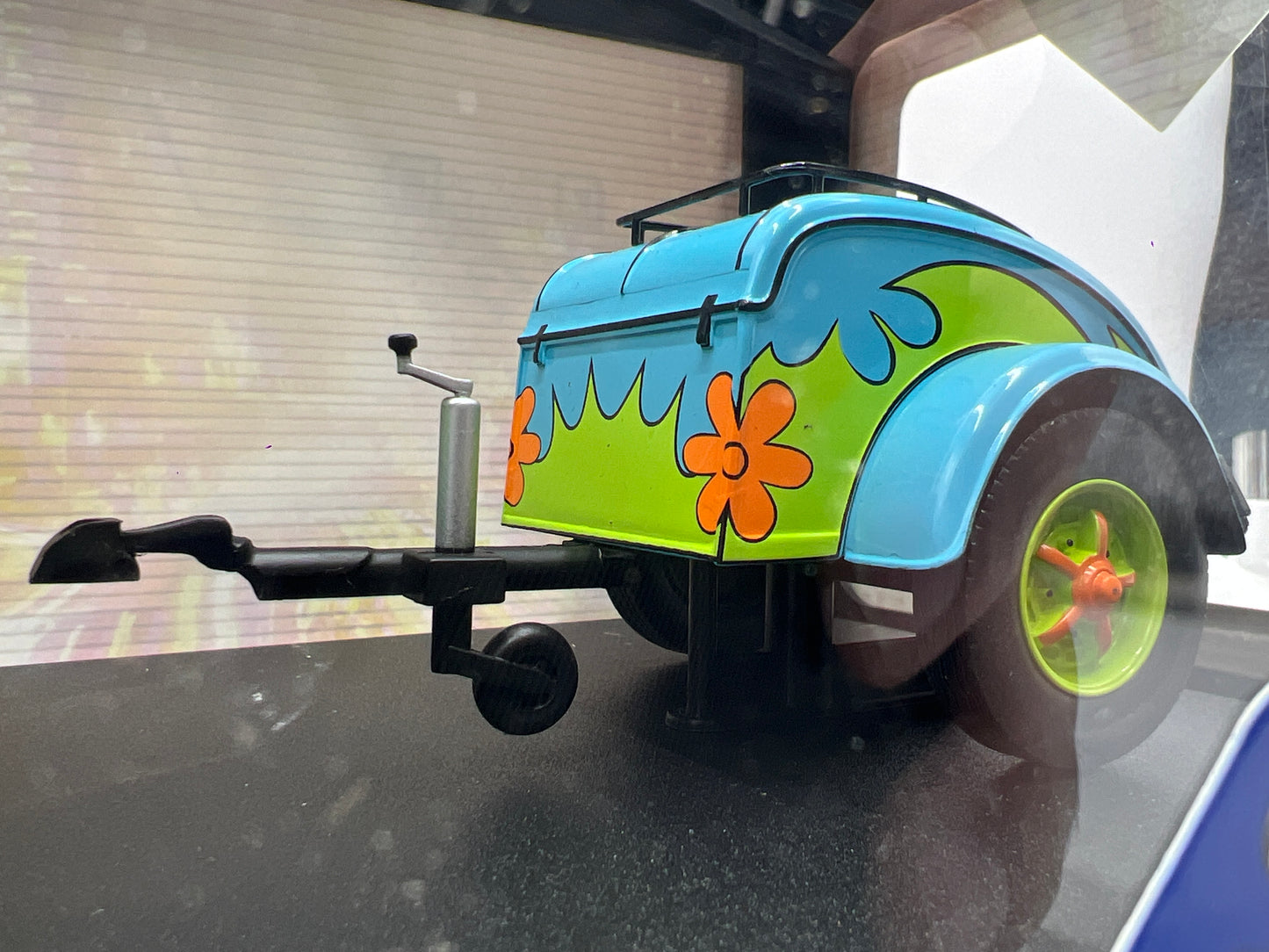 Solido 1:18 Scale Mystery Machine Kool Kombi W/Trailer