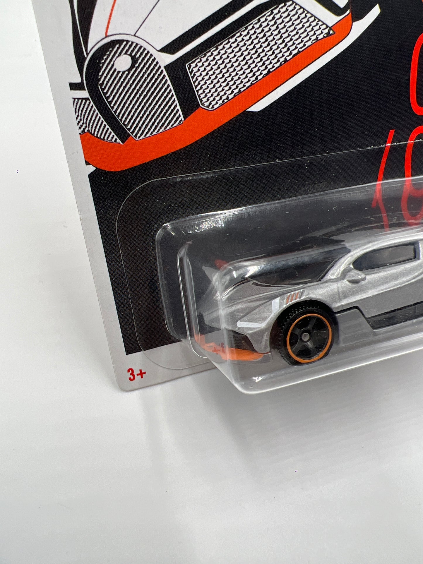 Matchbox 70 Years Special Edition #4 2018 Bugatti Divo Silver 56i