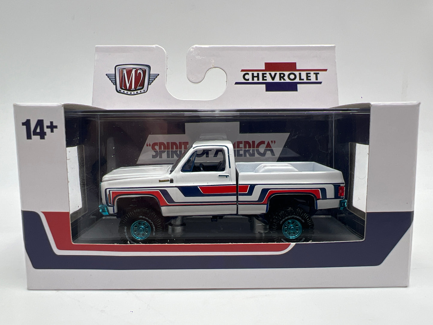 2026 M2 Machines WMTS24 CHASE Walmart Exclusive 1976 Chevy K-10 Spirit Of 76 4x4 White