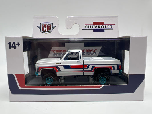 2026 M2 Machines WMTS24 CHASE Walmart Exclusive 1976 Chevy K-10 Spirit Of 76 4x4 White
