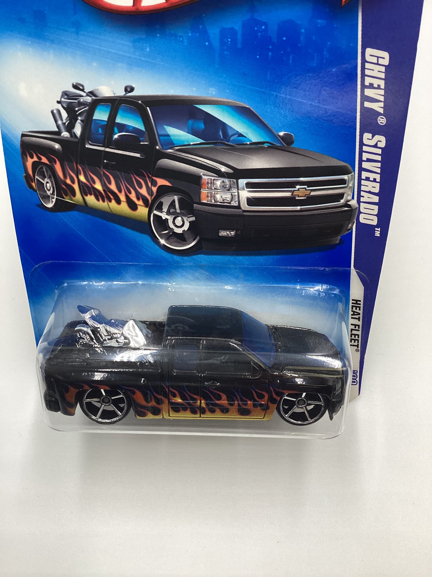 2009 Hot Wheels #117 Chevy Silverado Black (SR)