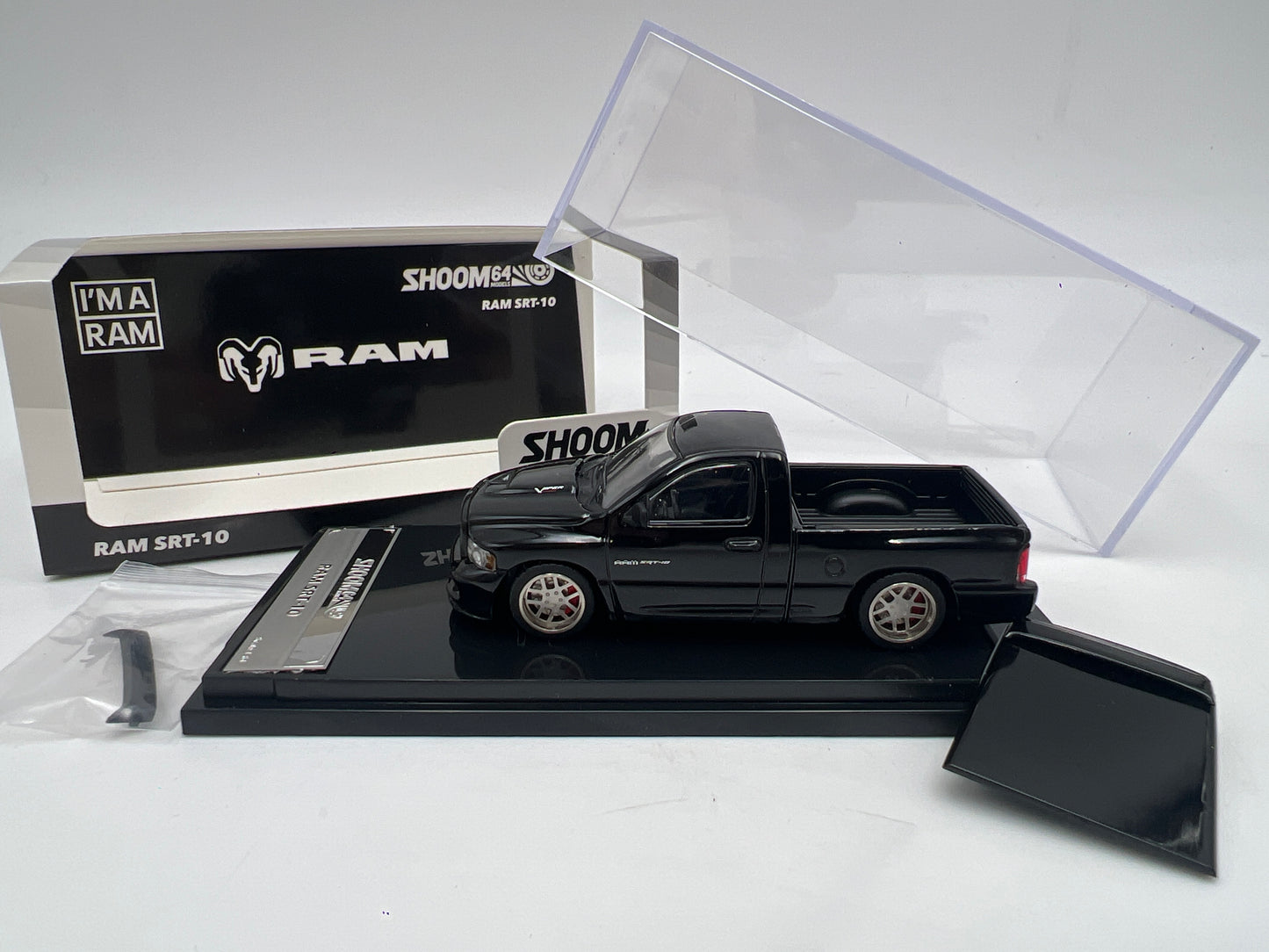 Shoom 64 Models 1:64 Dodge Ram SRT-10 Black W/Accessories