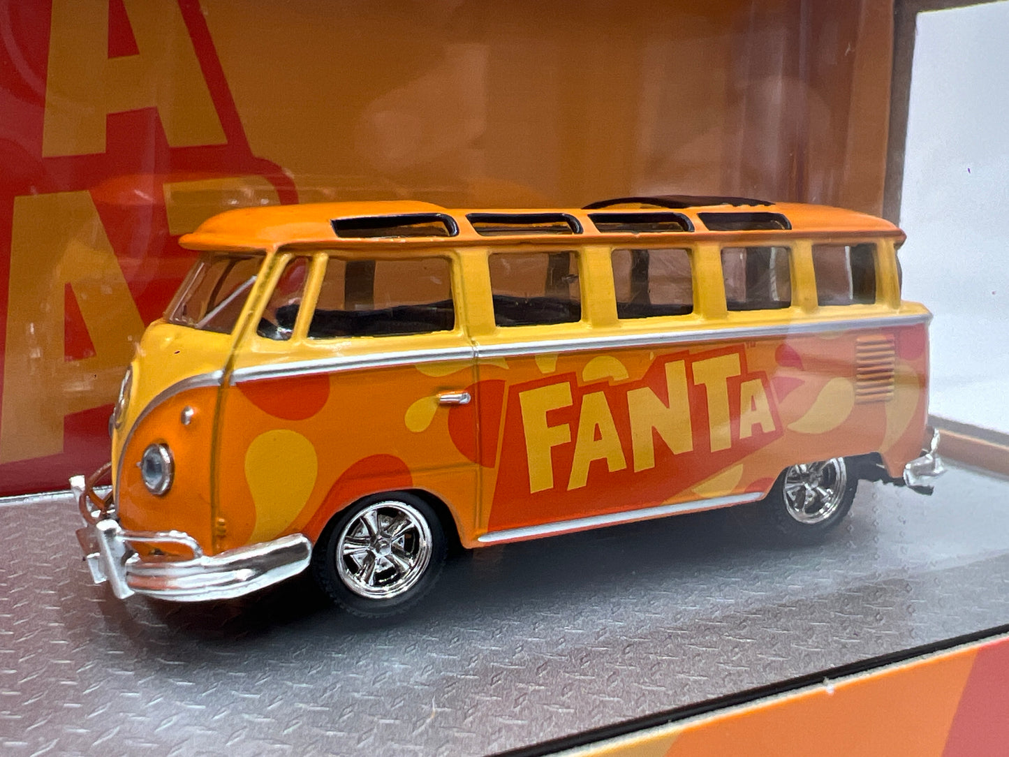 2025 M2 Machines Auto Haulers Coca Cola Fanta 1960 VW Double Cab Truck & 1960 VW 15 Window Bus TW40