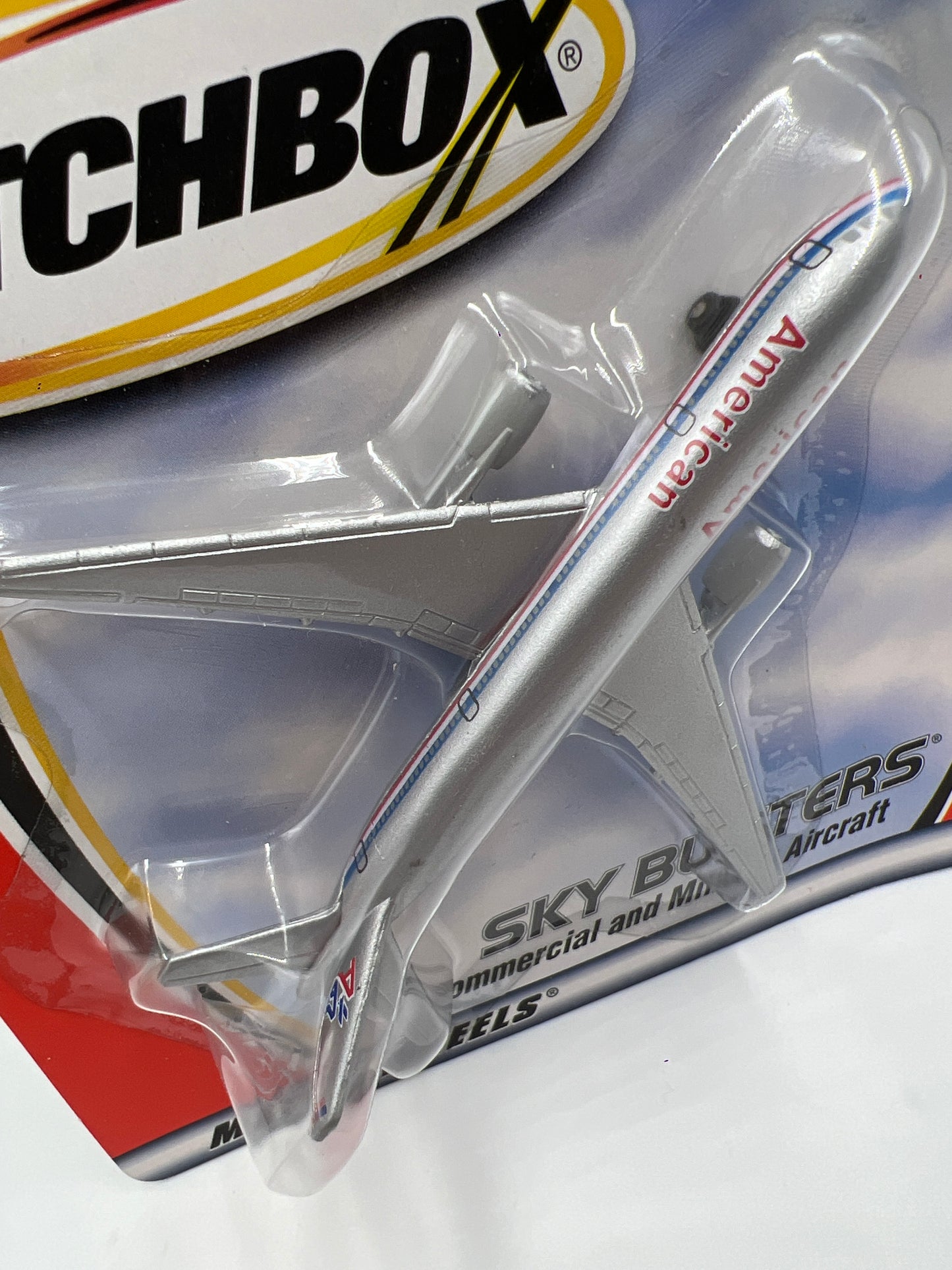 Matchbox Sky Busters Commercial American Airlines Boeing 777-200 Silver WW3