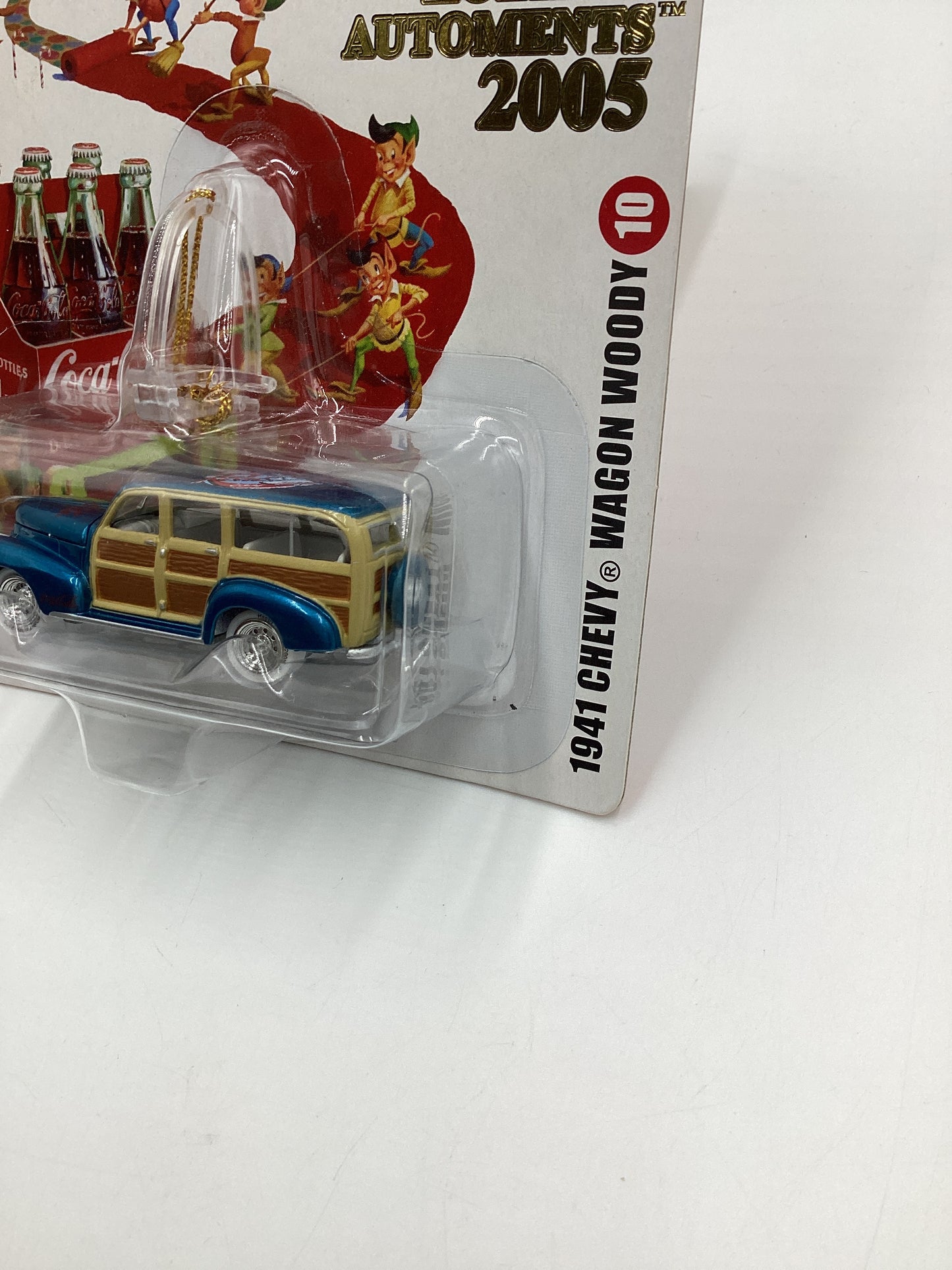 2005 Johnny lightning Holiday Automents #10 1941 Chevy Wagon Woody White Lightning Chase