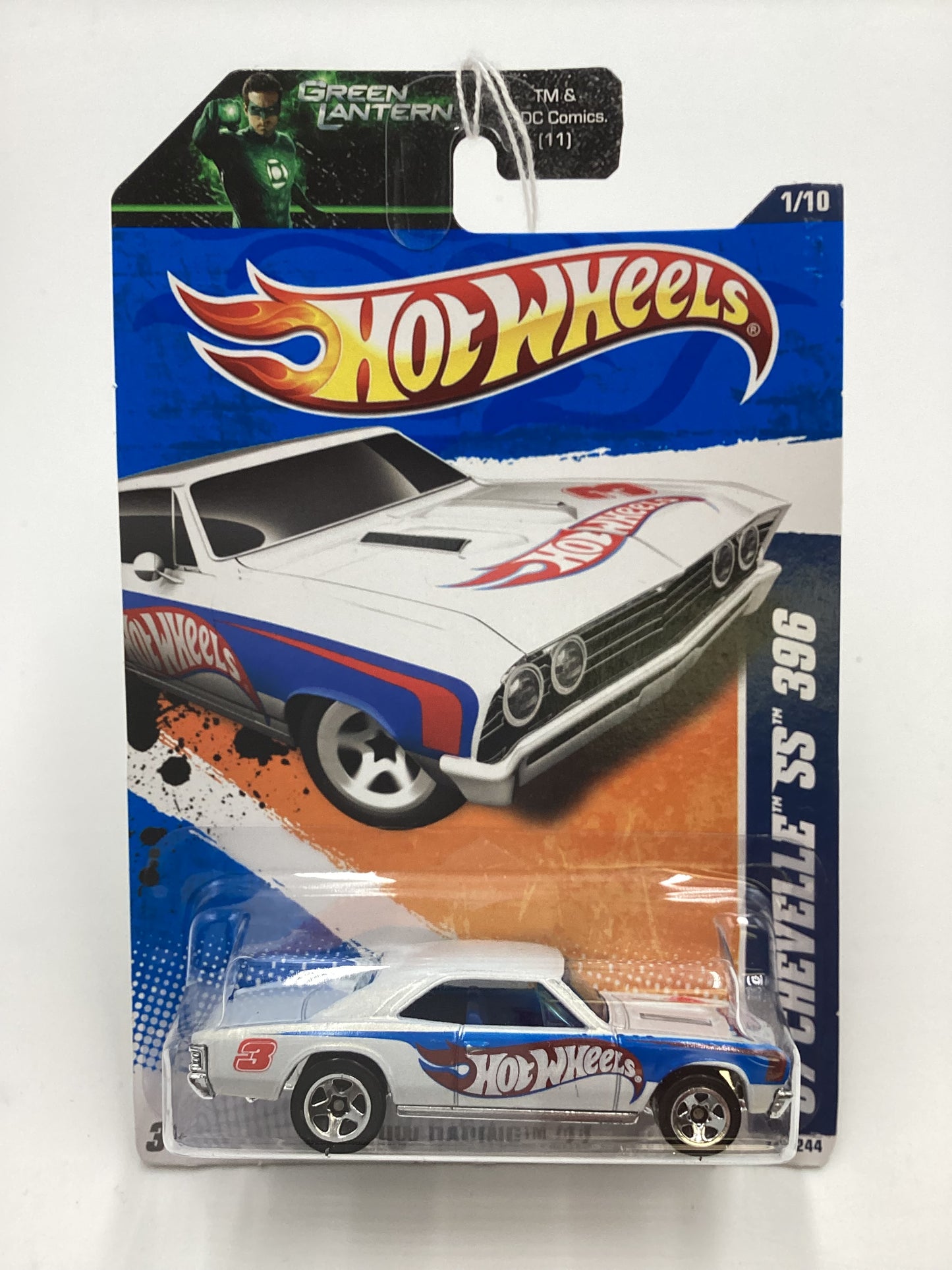 2011 Hot wheels #151 67 Chevelle SS 396 White Green Lantern Card 10B