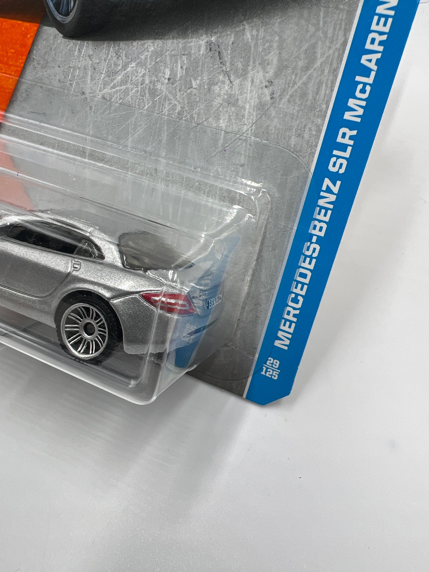 Matchbox Adventure City #29 Mercedes-Benz SLR McLaren Silver 210B