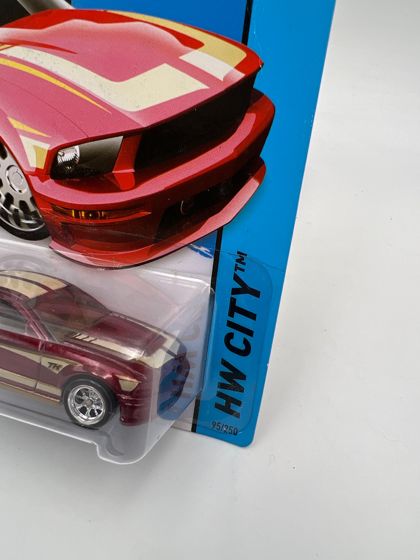 2014 Hot Wheels Super Treasure Hunt #95 07 Ford Mustang Red W/Protector