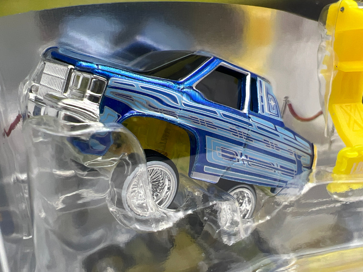 MGA Car Tuned Series 4 Show Glow Lowriders #5 85 Cadillac Fleetwood Coupe Blue