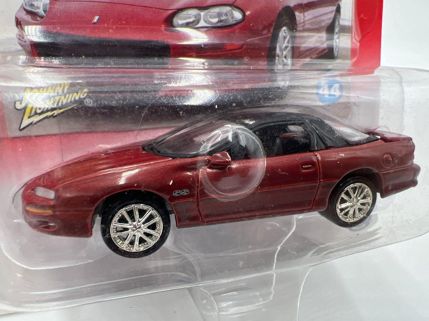 Johnny Lightning Muscle Cars USA #44 2001 Chevy Camaro SS Red 220A