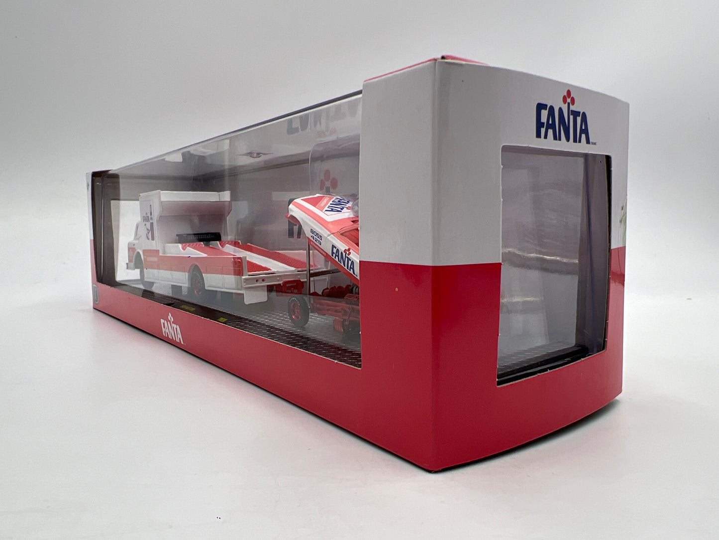 M2 Machines Auto Haulers CHASE Fanta 1970 Ford C-950 & 1969 Ford Mustang Funny Car TW30