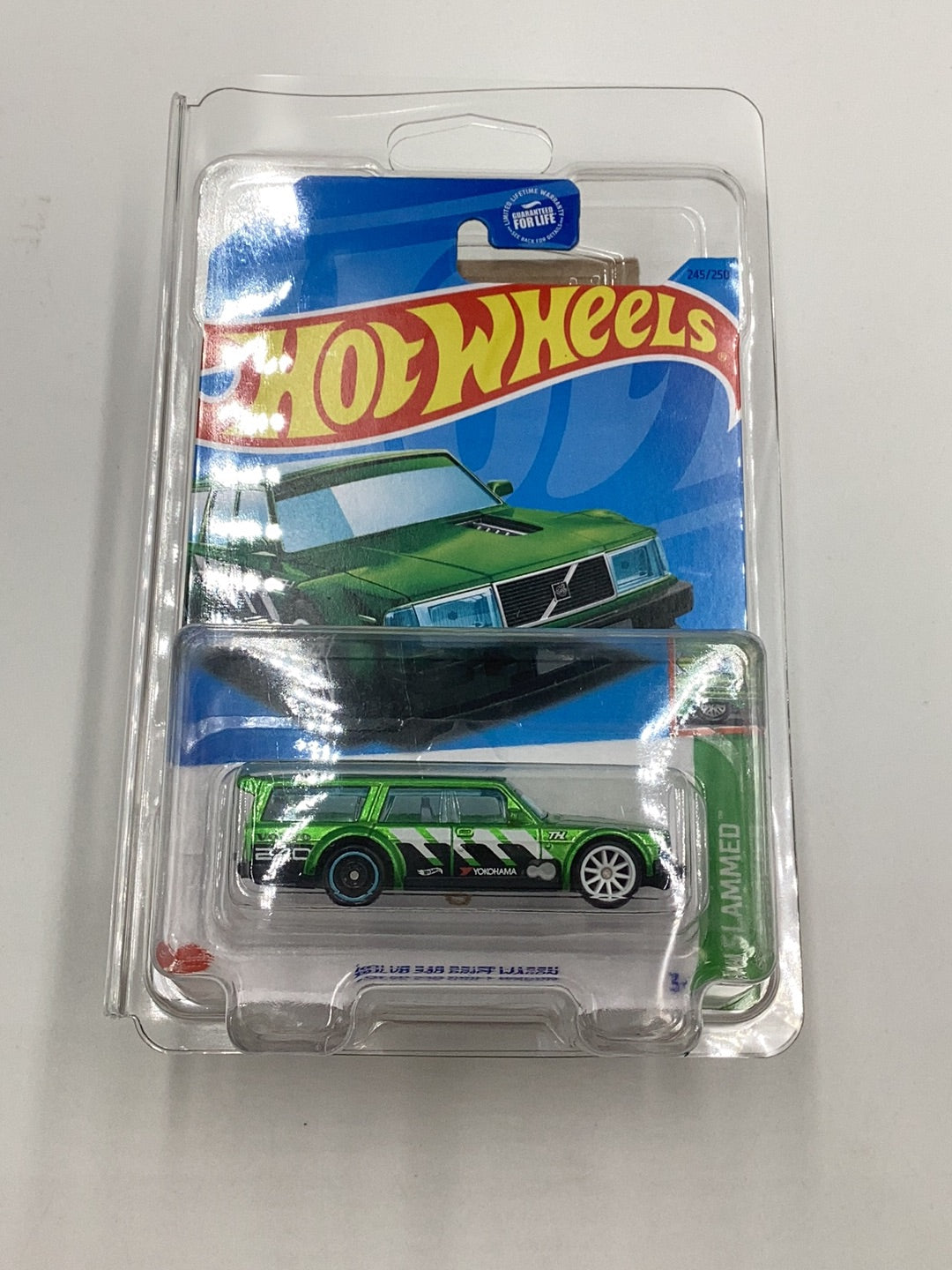 2023 hot wheels super treasure hunt Volvo 240 Drift Wagon W/ Protector