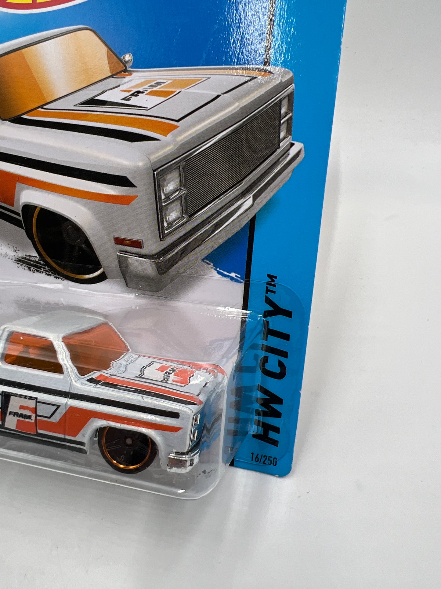 2015 Hot Wheels Toys R Us #16 83 Chevy Silverado Fram White W/Protector