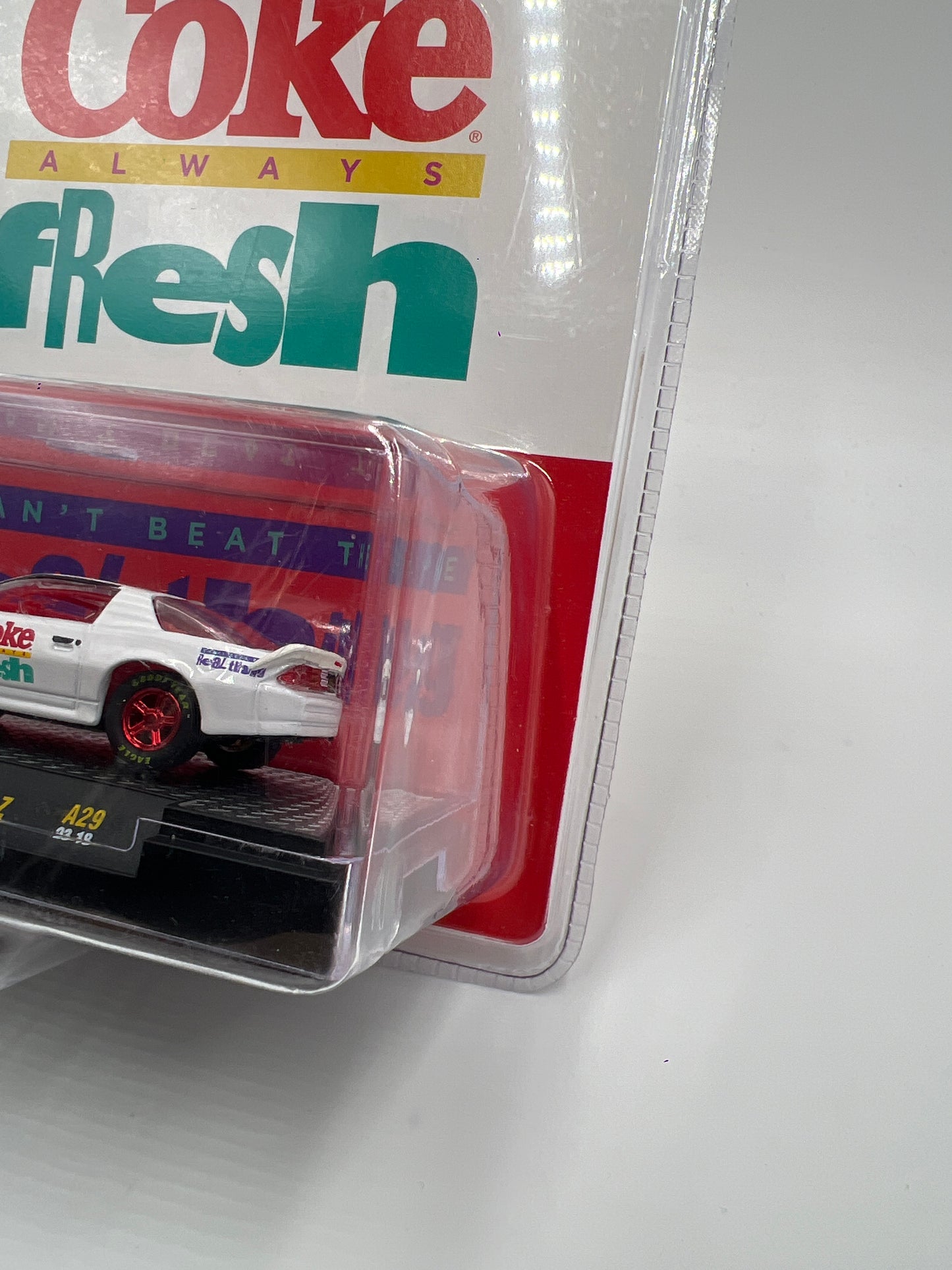 M2 Machines Coca Cola CHASE 1990 Chevrolet Camaro IROC-Z White A29